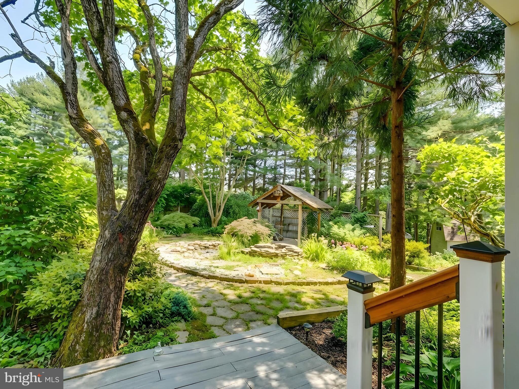 BEE TREE MANOR - Residential