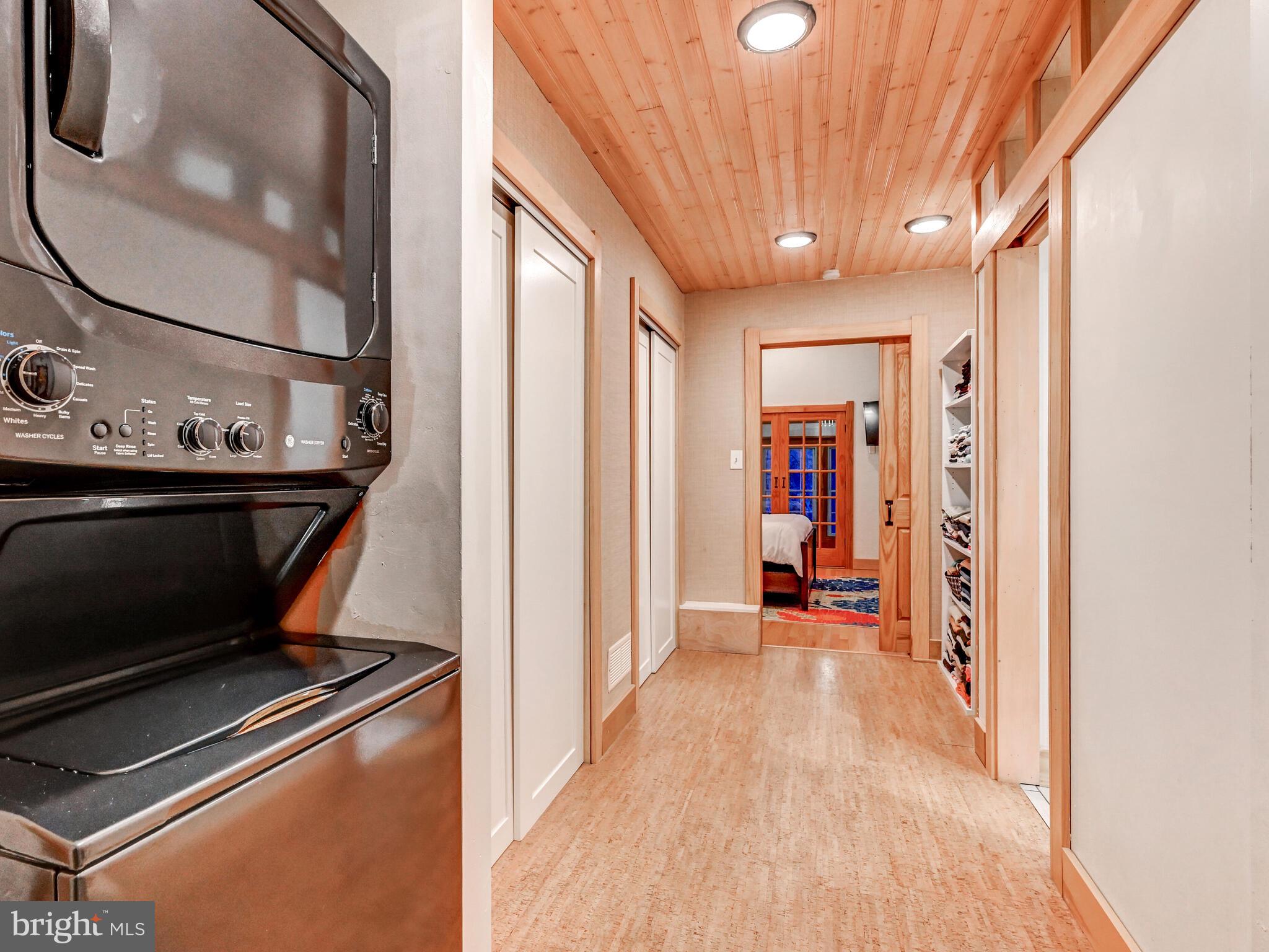 BEE TREE MANOR - Residential