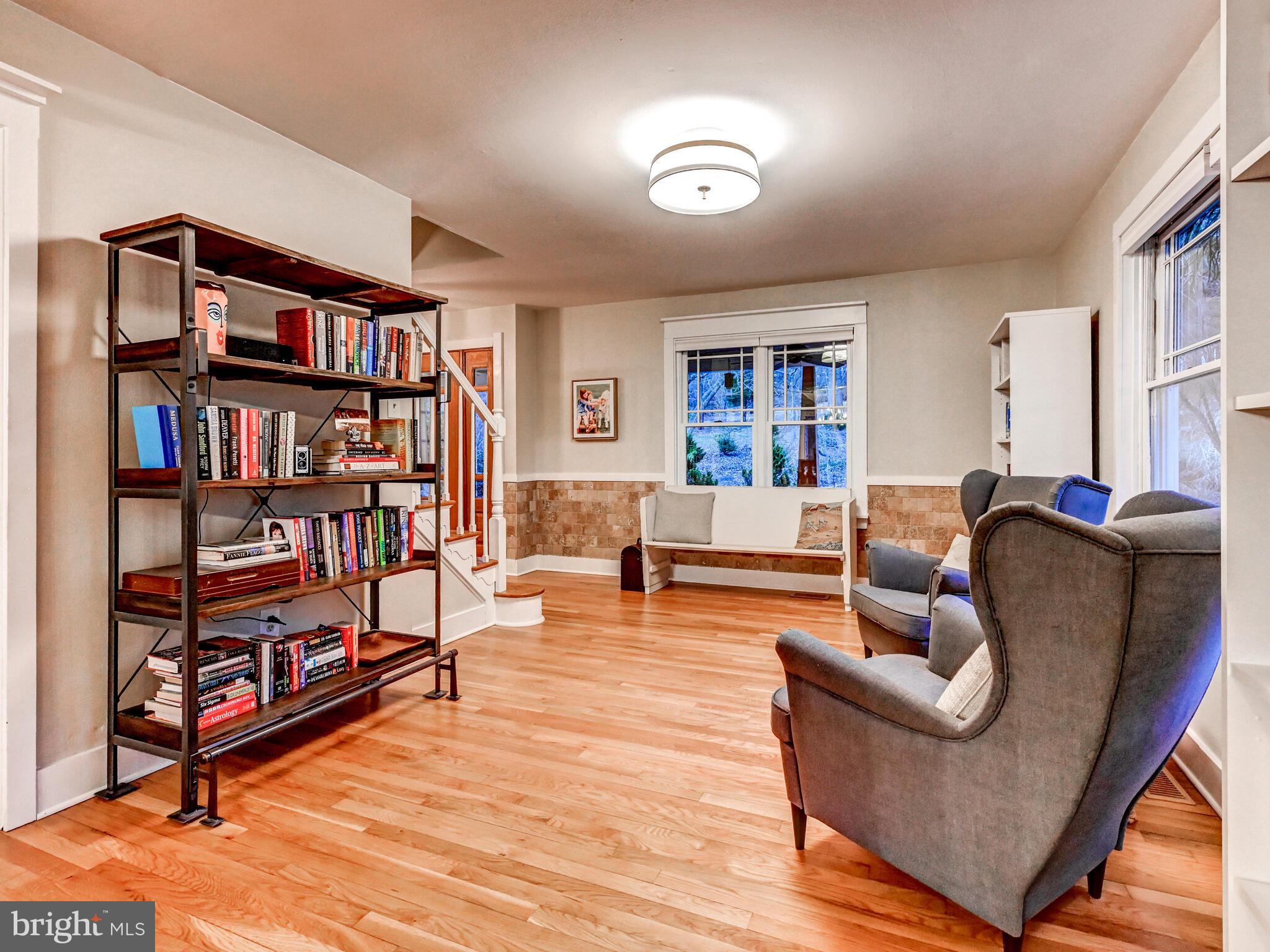 BEE TREE MANOR - Residential