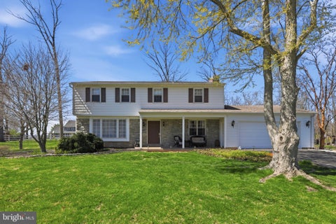 Homes For Sale - 372 Oak Drive<br/> Montgomery County, SOUDERTON, PA 18964