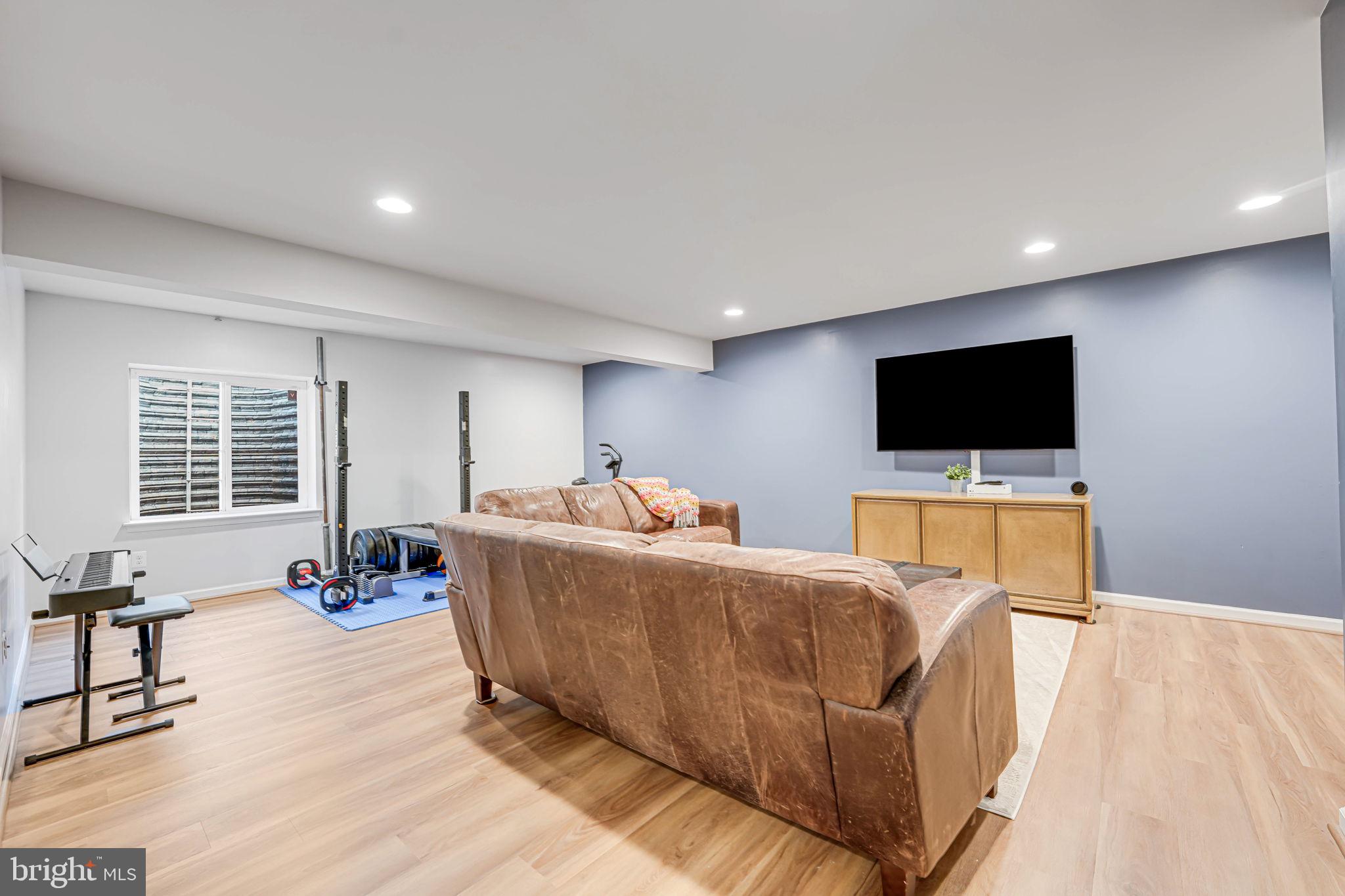 EMBREY MILL - Residential