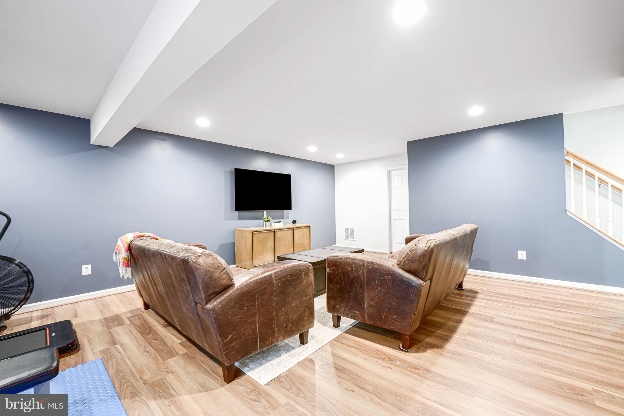 EMBREY MILL - Residential