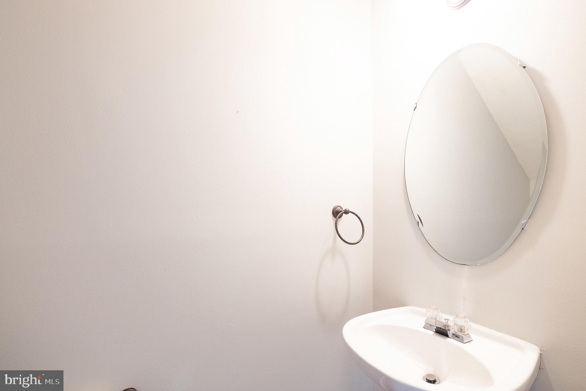 ASHBURN VILLAGE - Residential Lease