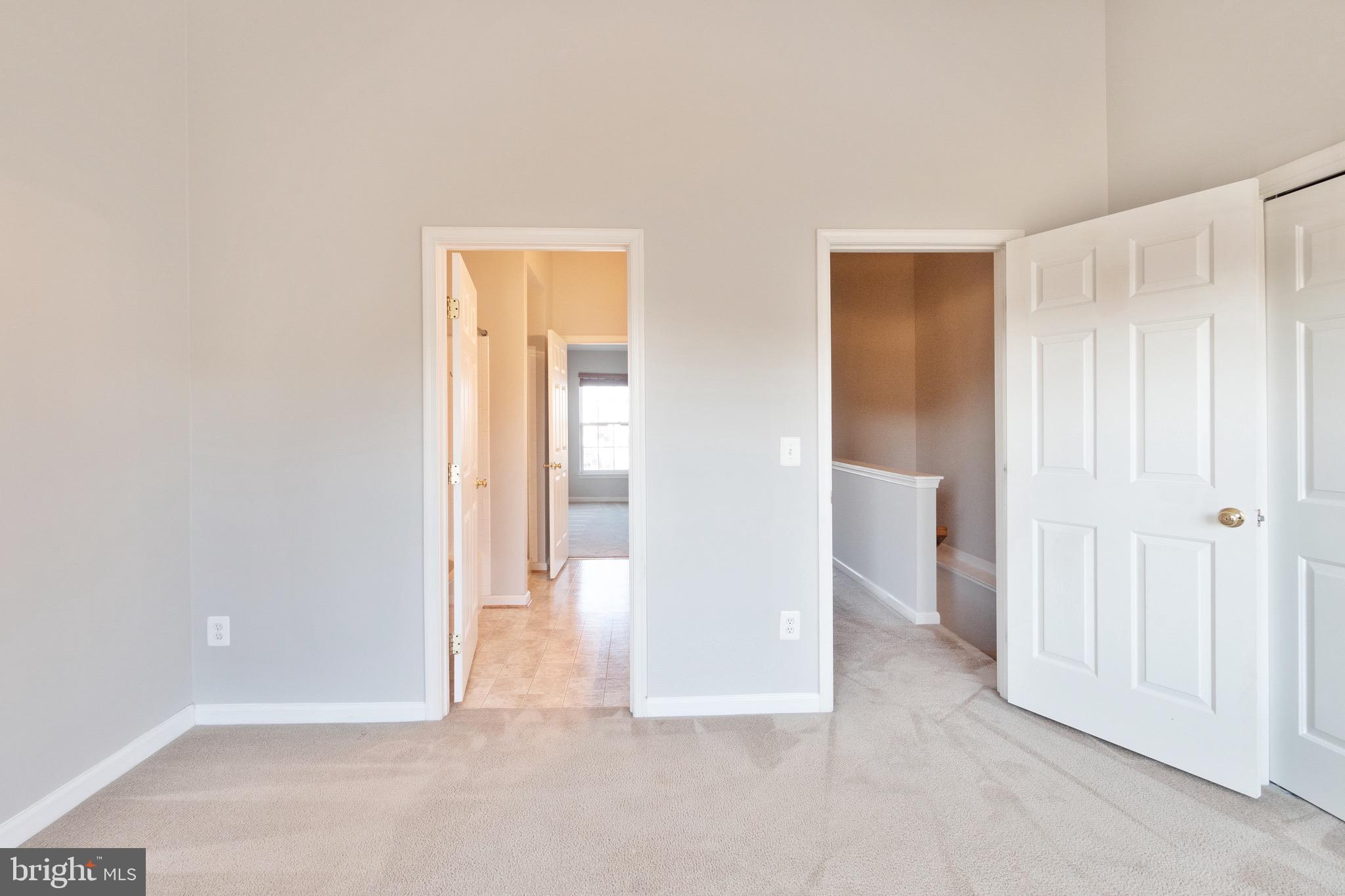 ASHBURN VILLAGE - Residential Lease