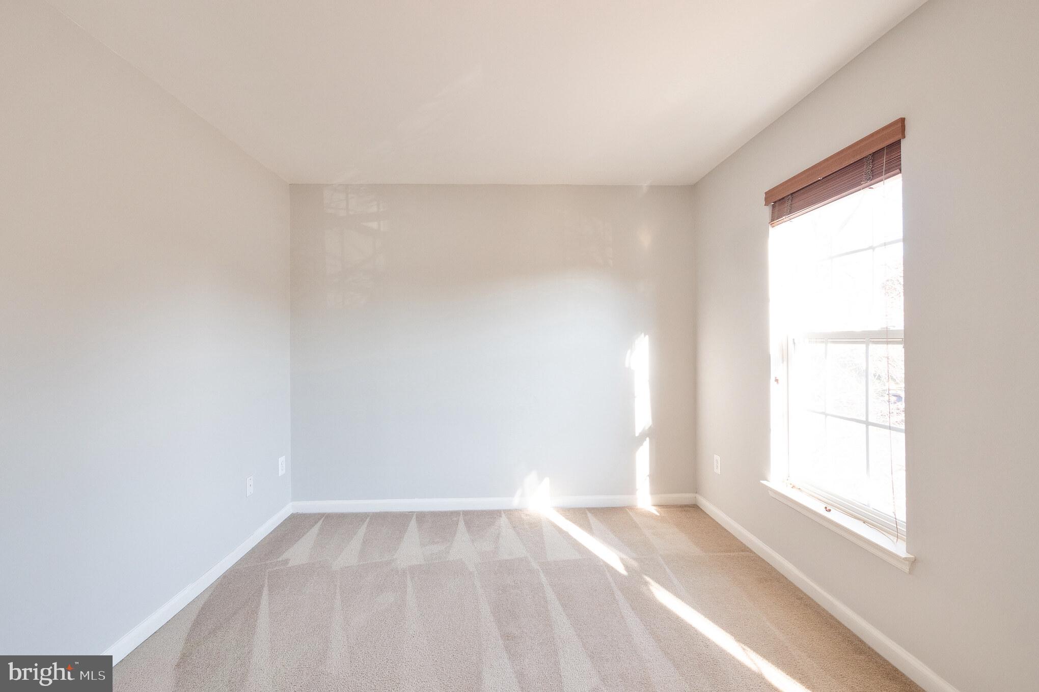 ASHBURN VILLAGE - Residential Lease