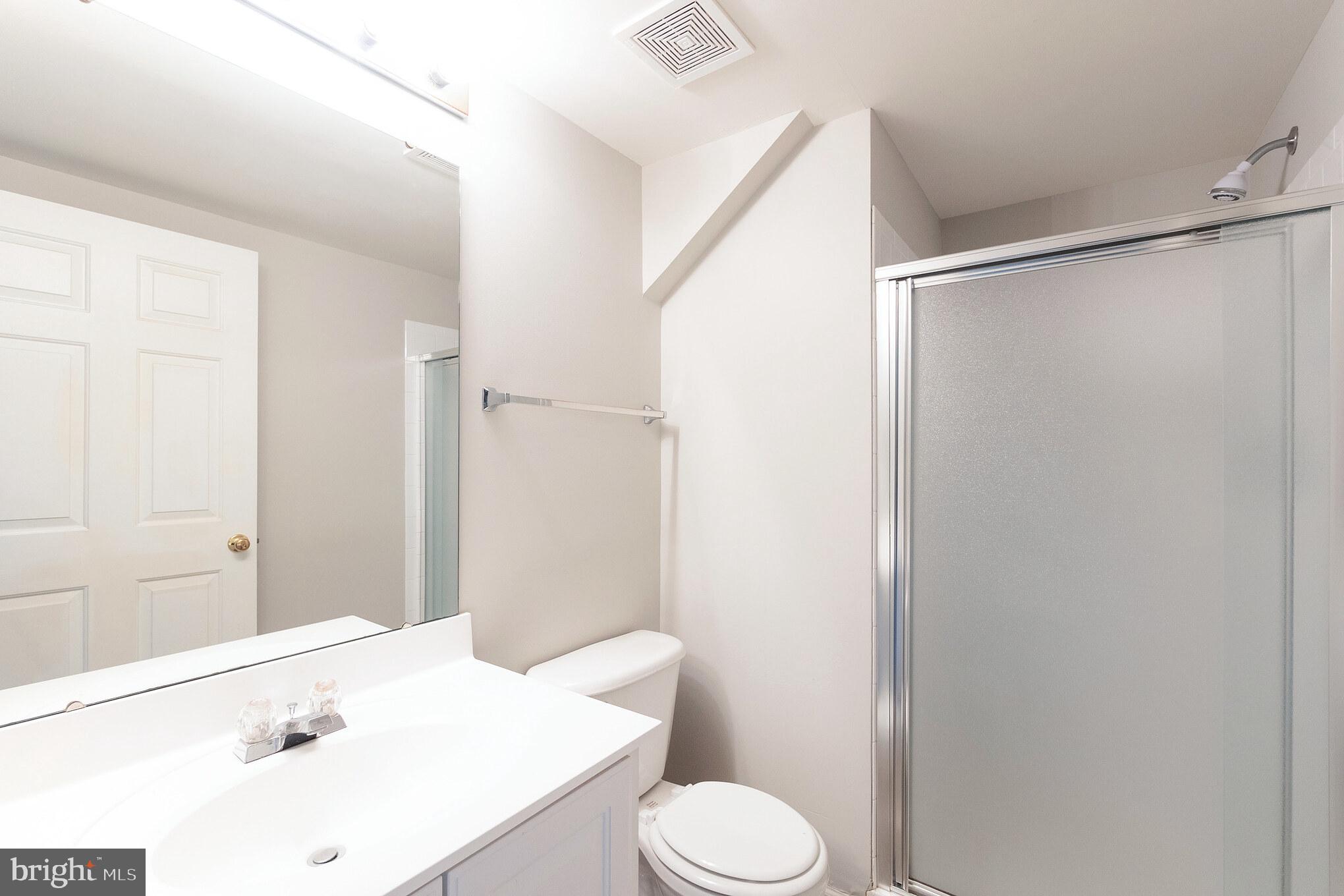 ASHBURN VILLAGE - Residential Lease