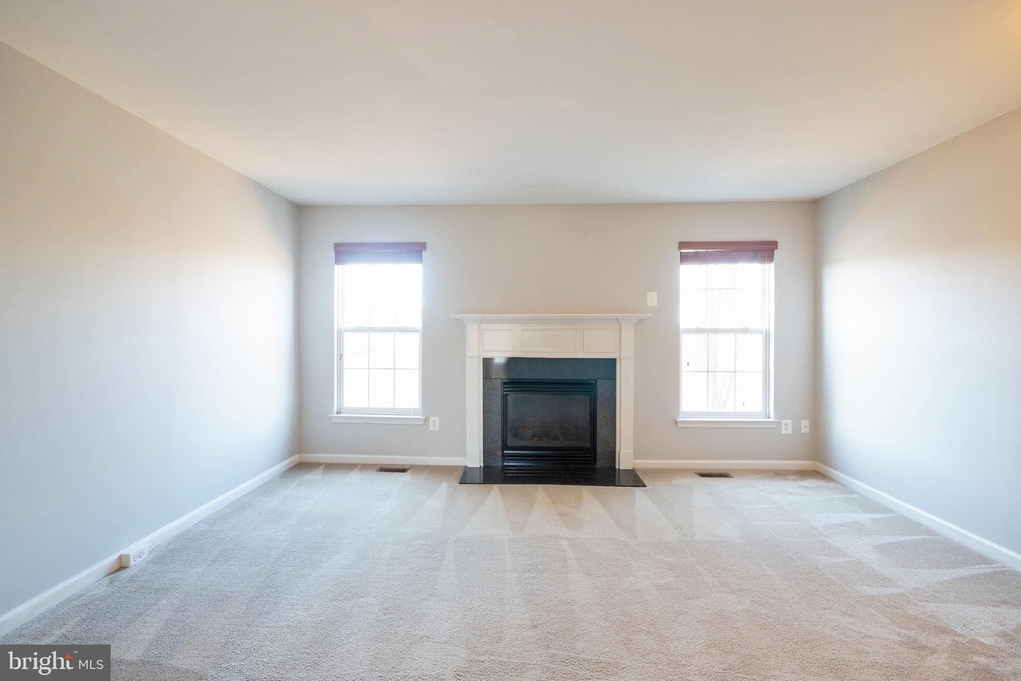 ASHBURN VILLAGE - Residential Lease