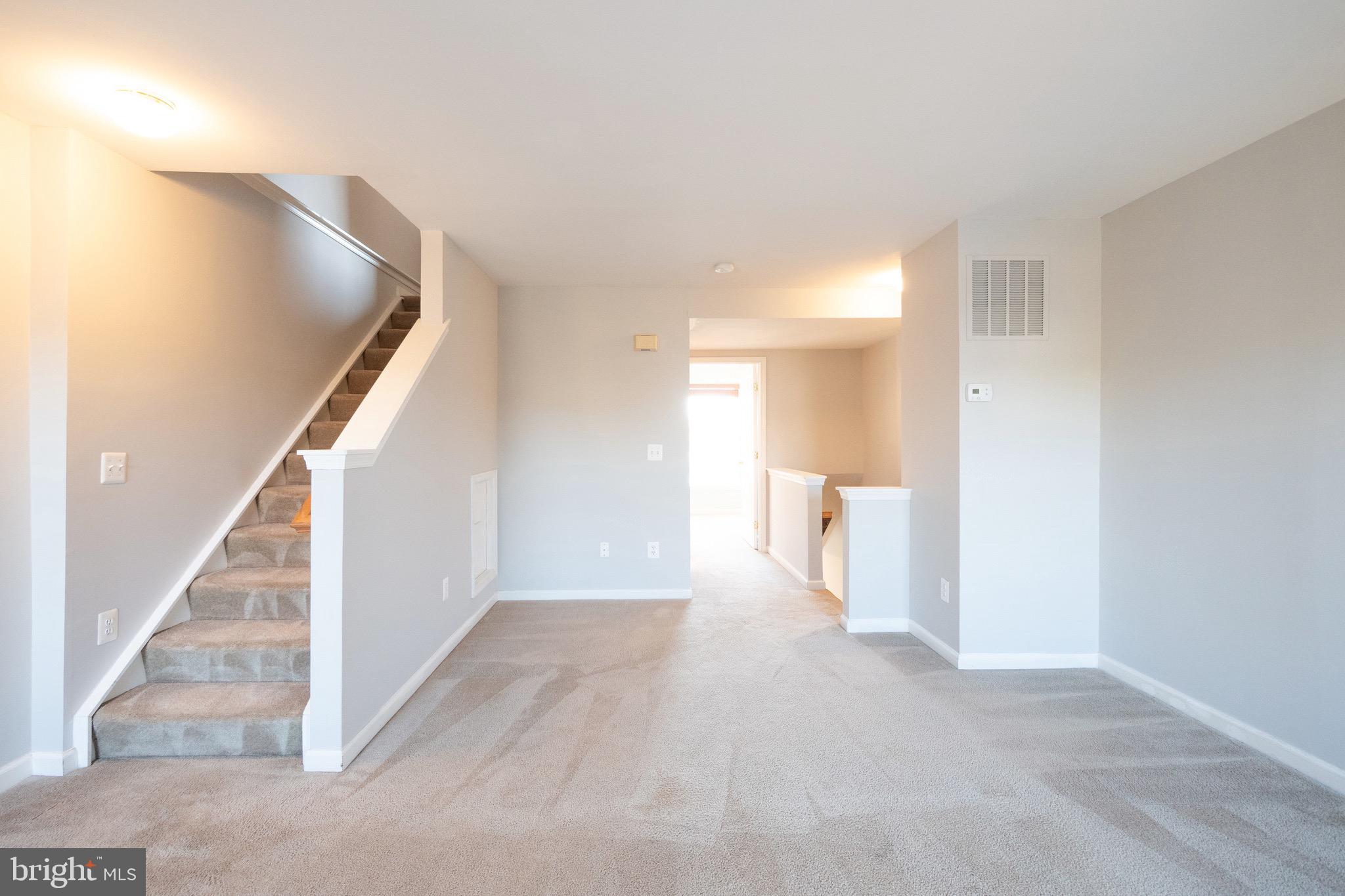 ASHBURN VILLAGE - Residential Lease