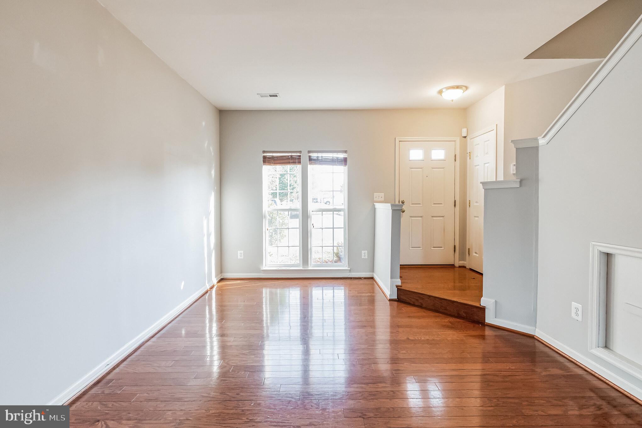 ASHBURN VILLAGE - Residential Lease