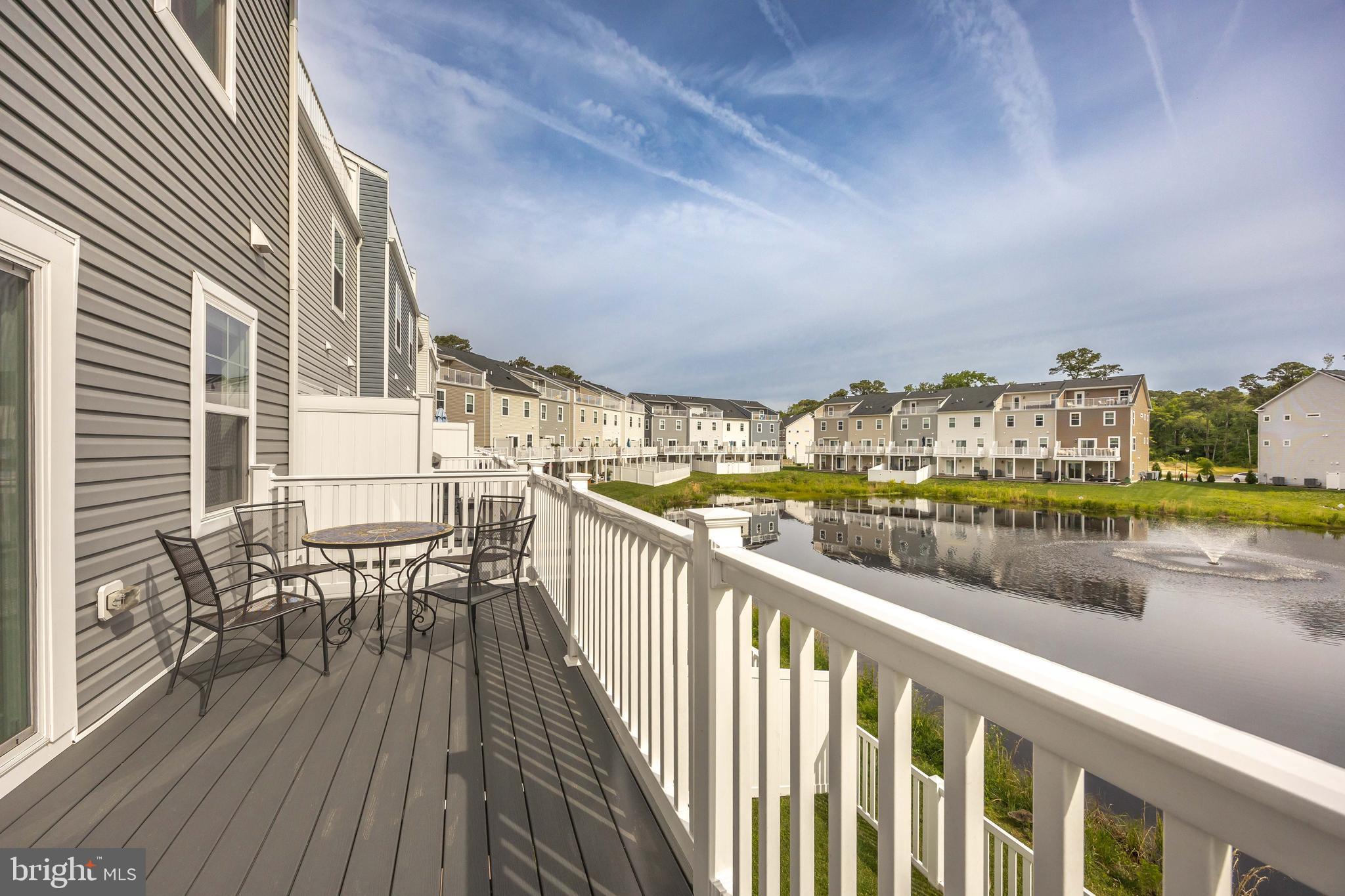 SEA OAKS VILLAGE - Residential