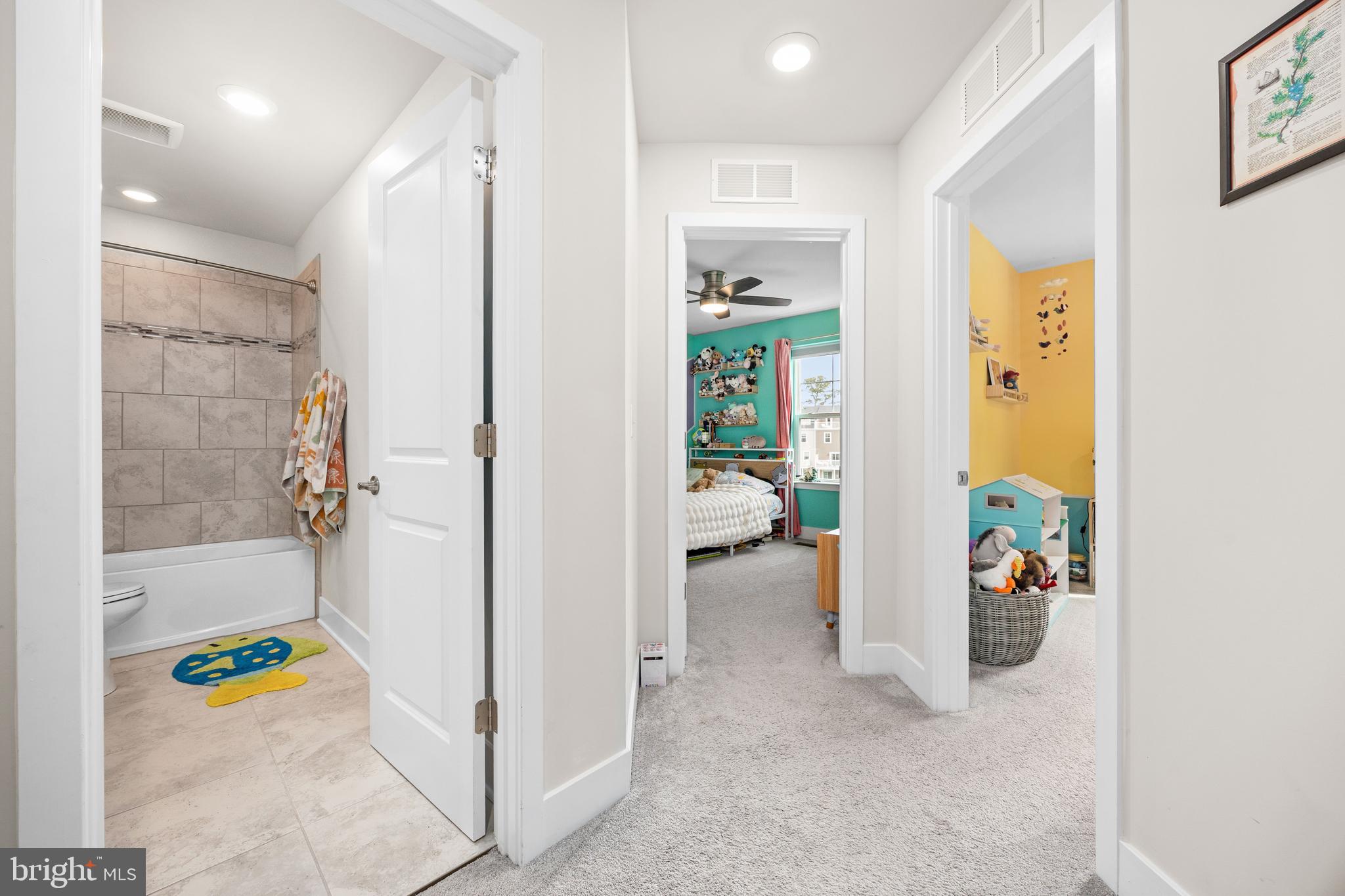 SEA OAKS VILLAGE - Residential