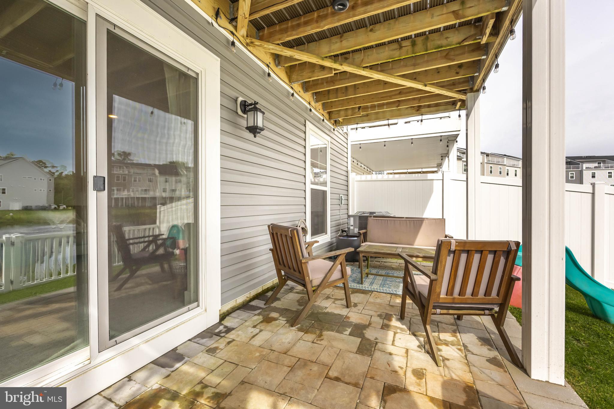 SEA OAKS VILLAGE - Residential