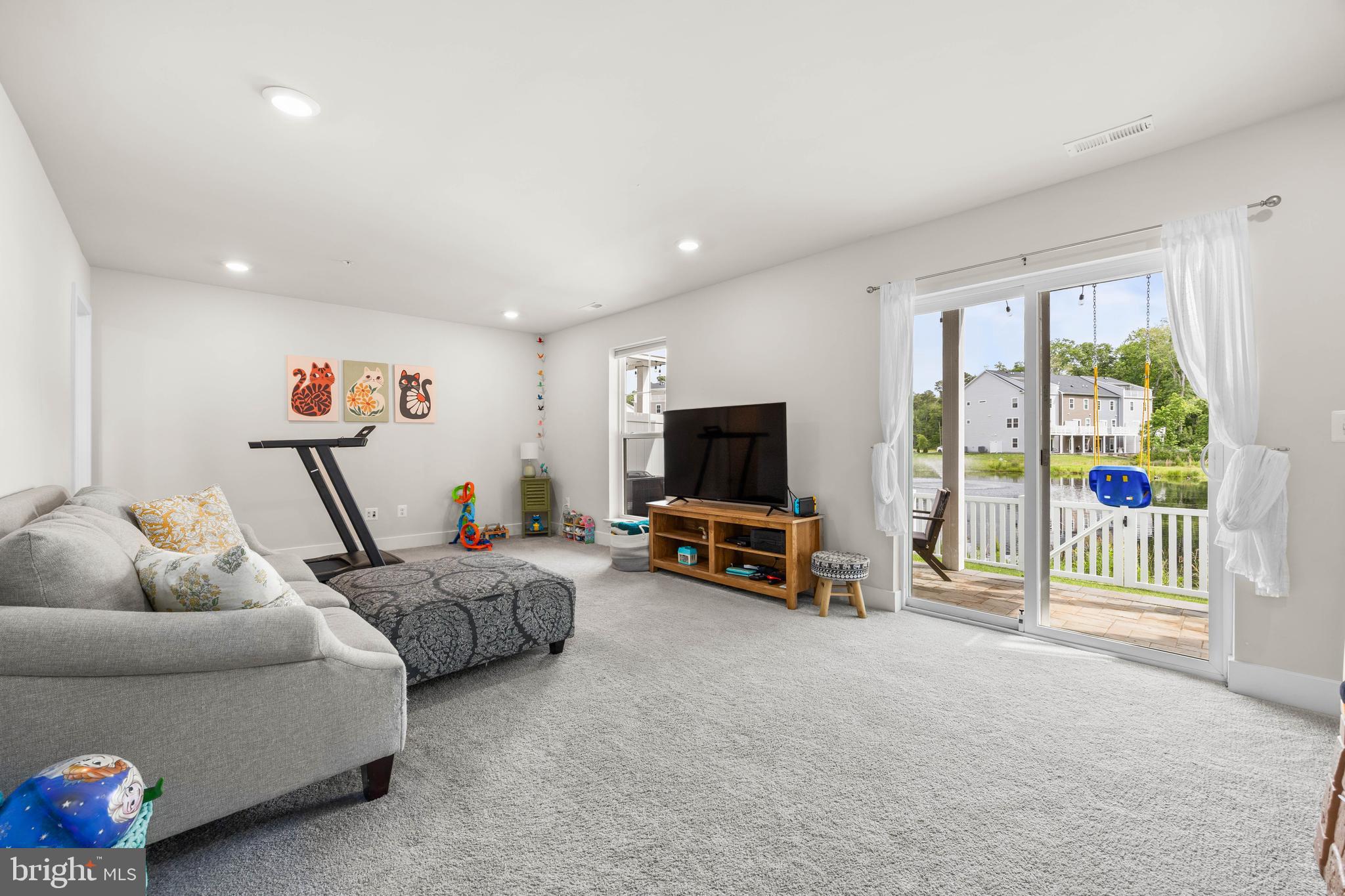 SEA OAKS VILLAGE - Residential