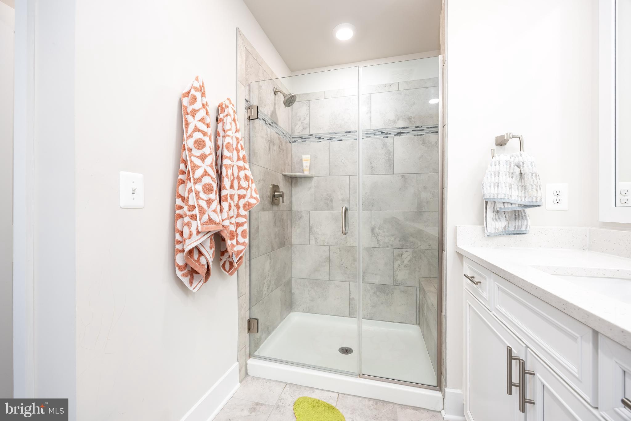 SEA OAKS VILLAGE - Residential