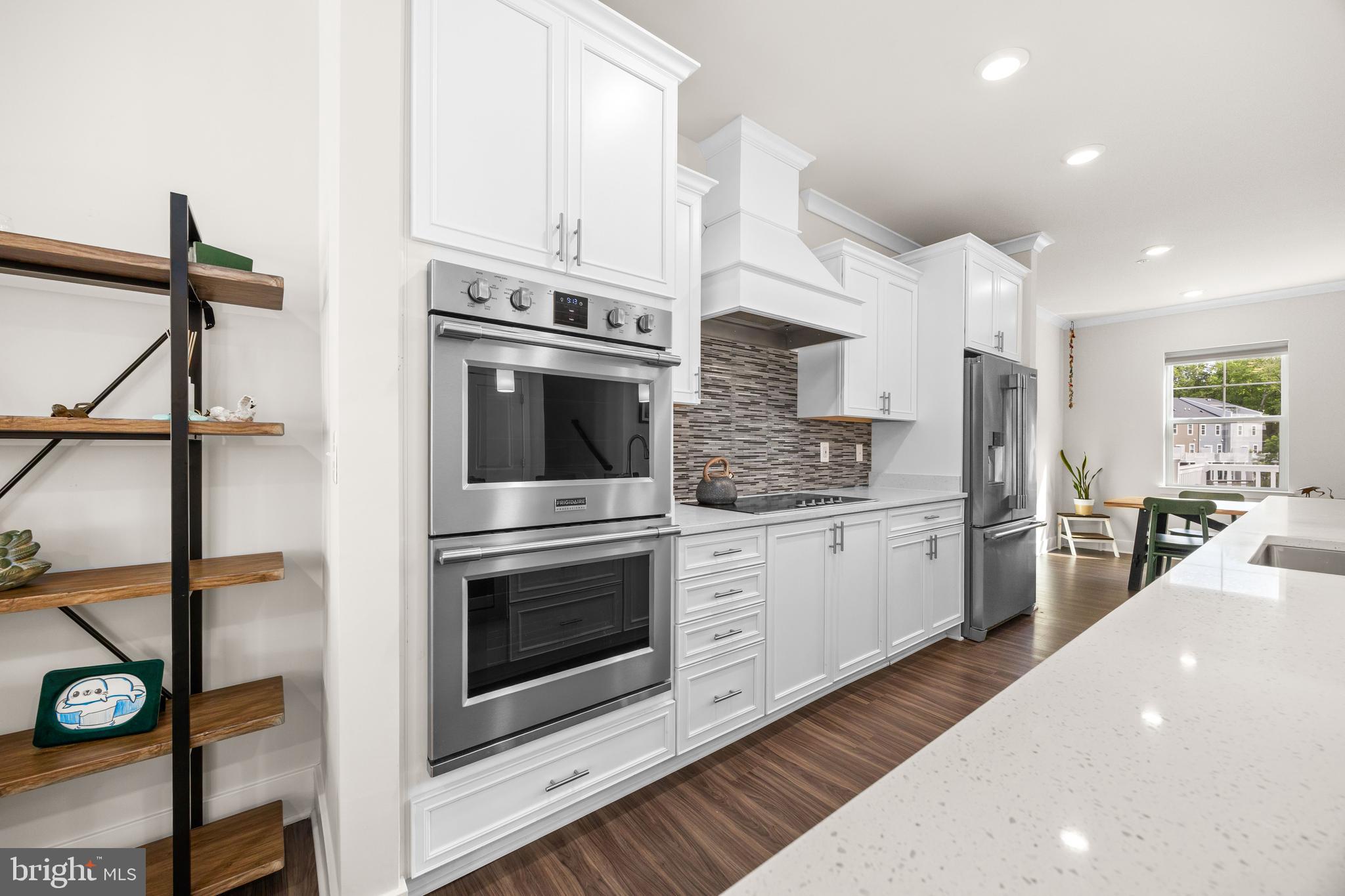 SEA OAKS VILLAGE - Residential