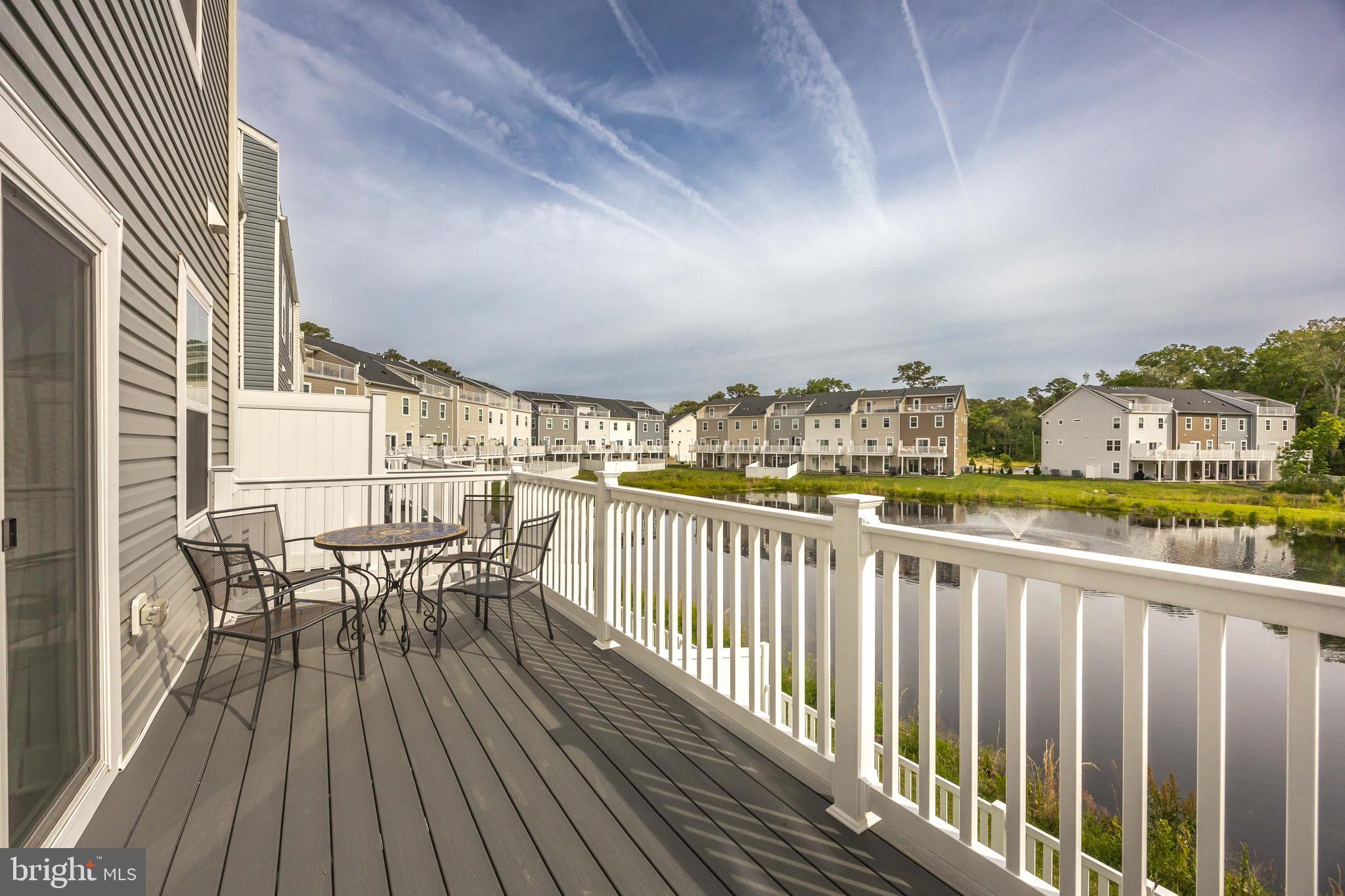 SEA OAKS VILLAGE - Residential