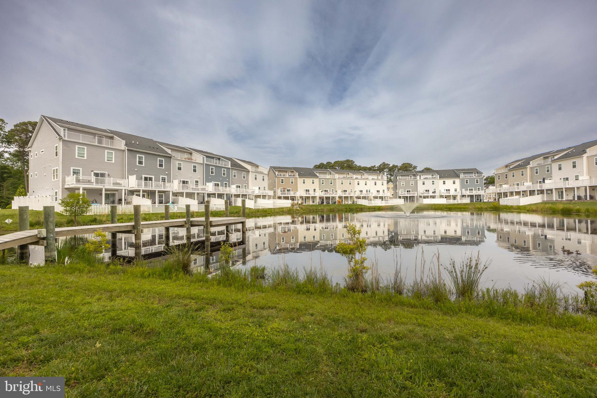 SEA OAKS VILLAGE - Residential