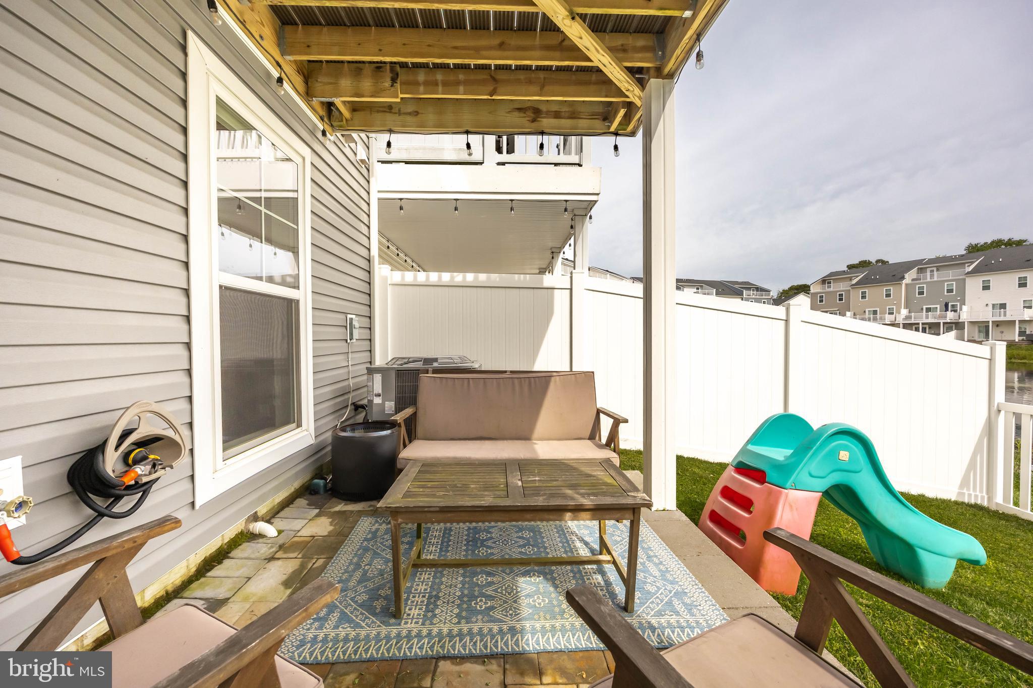 SEA OAKS VILLAGE - Residential