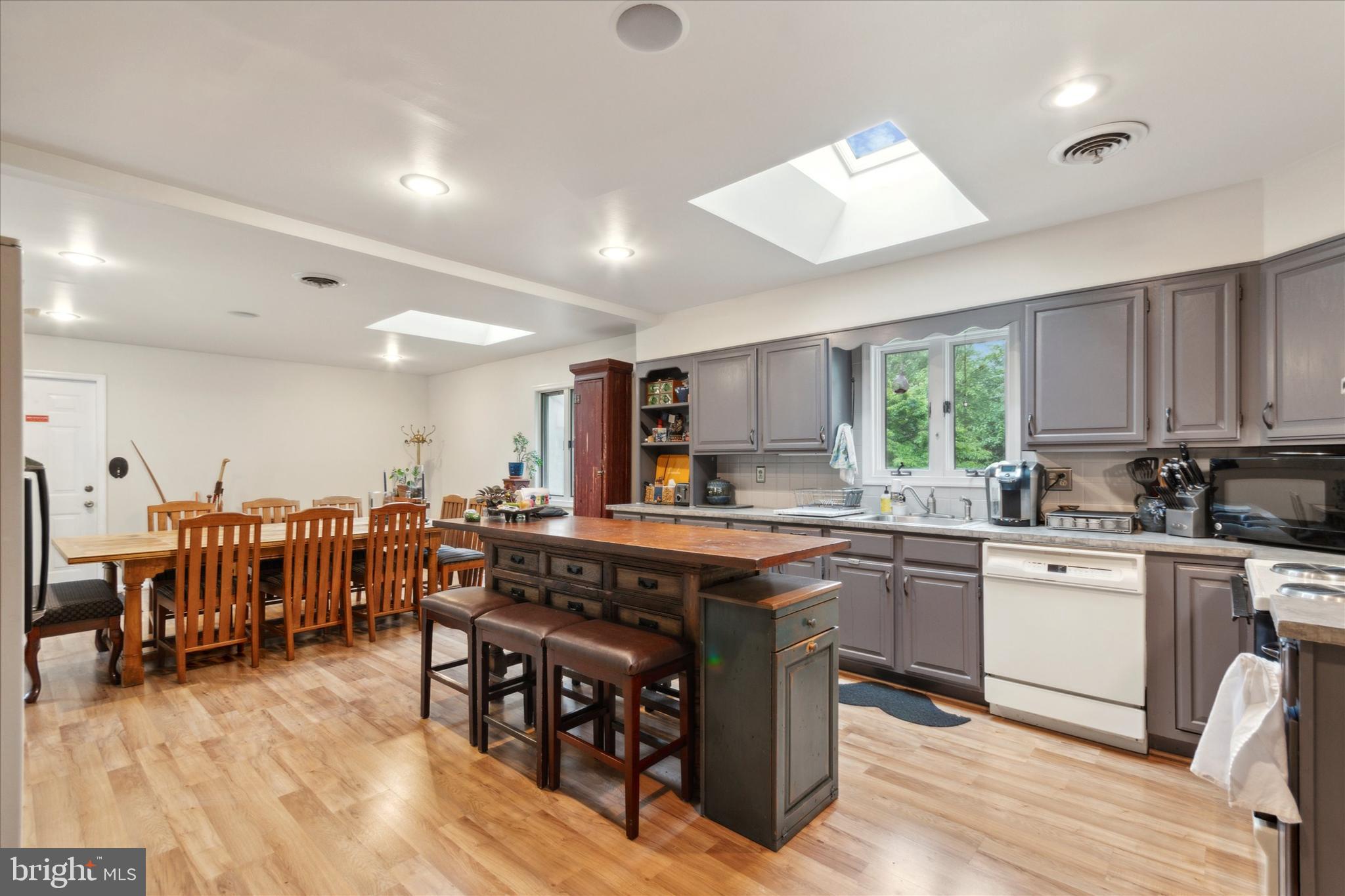 CHADDS FORD - Residential