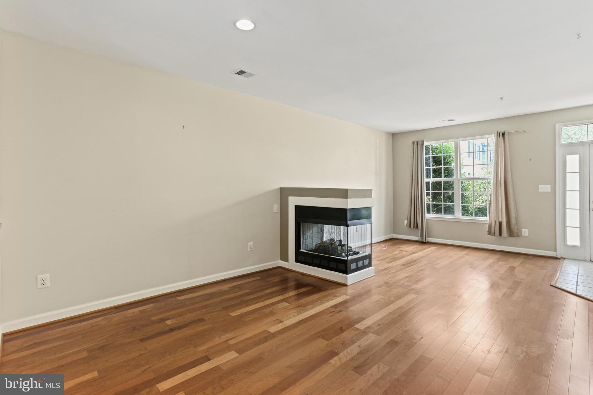 2710 CHERRYWOOD COURT