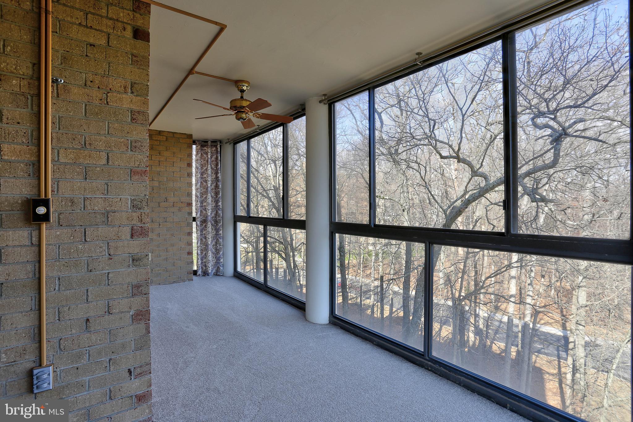 LEISURE WORLD - Residential