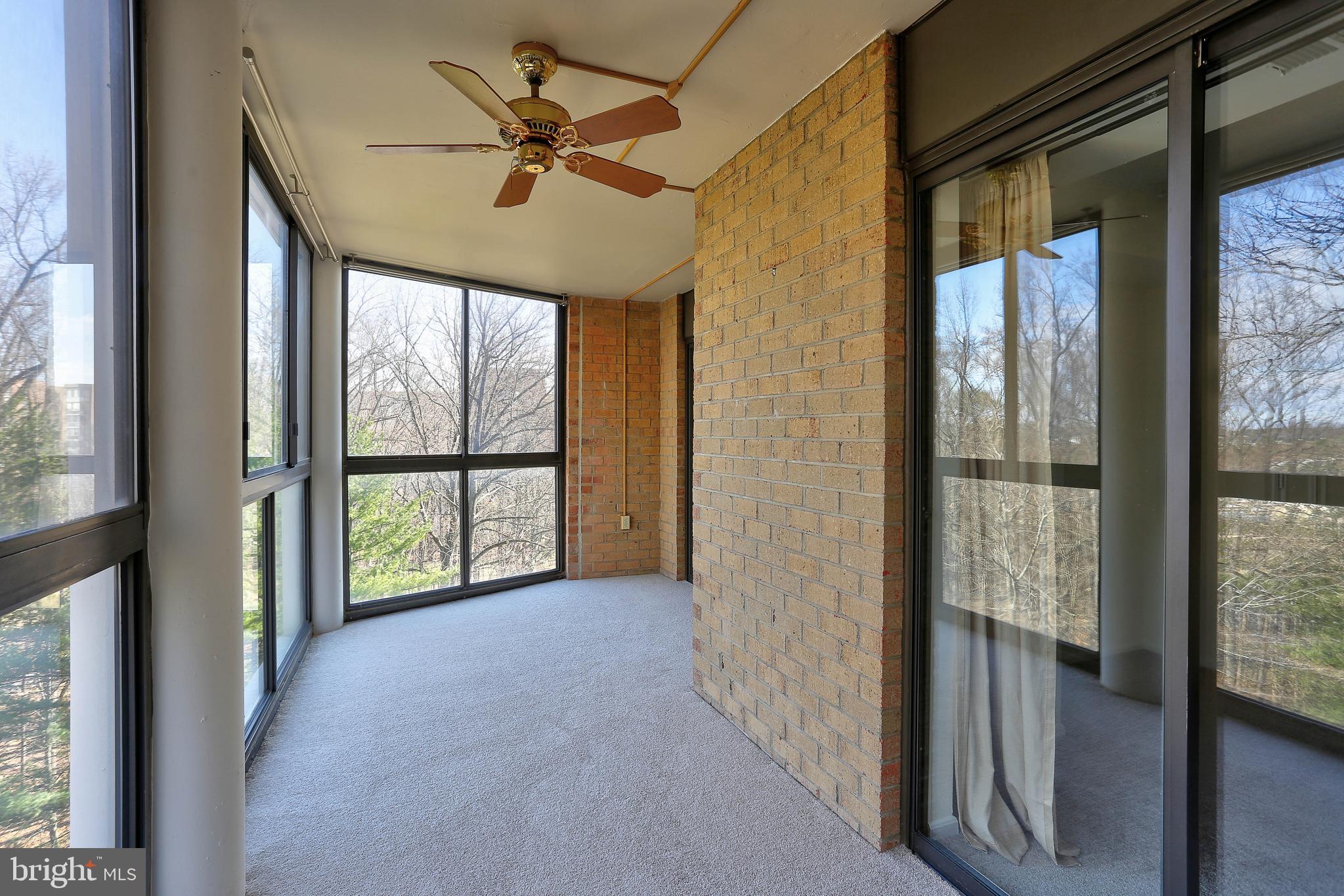 LEISURE WORLD - Residential