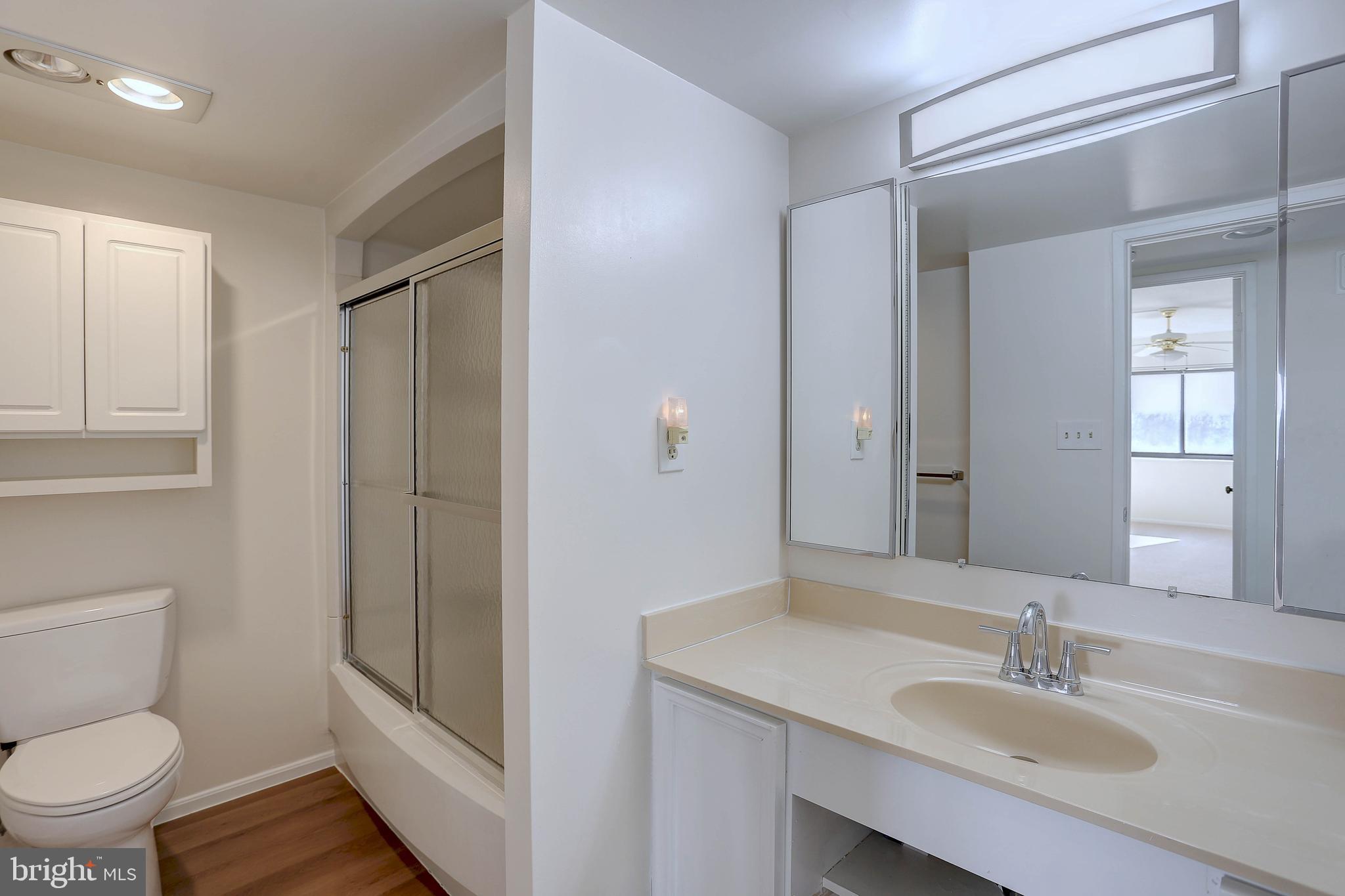 LEISURE WORLD - Residential