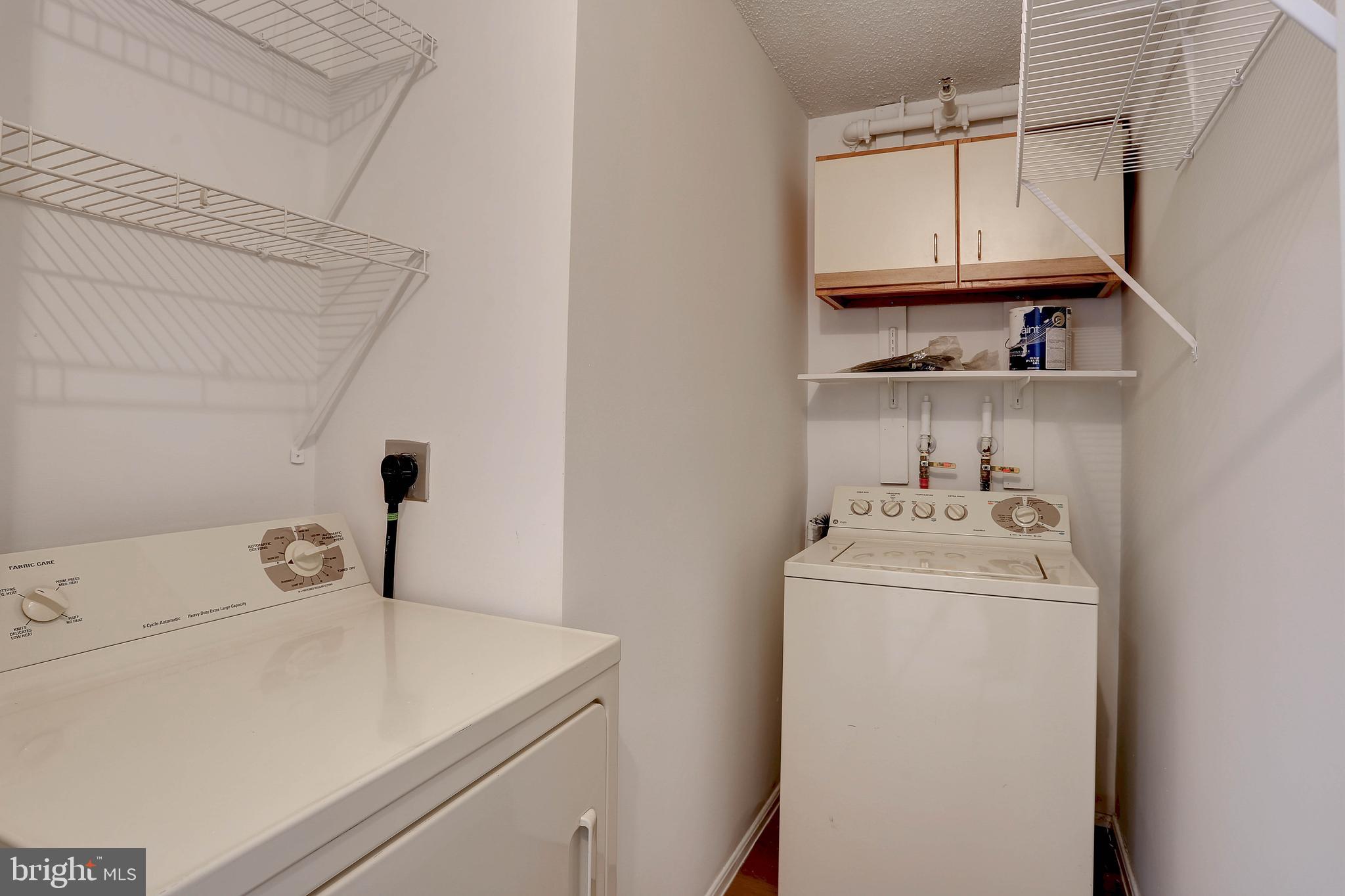 LEISURE WORLD - Residential