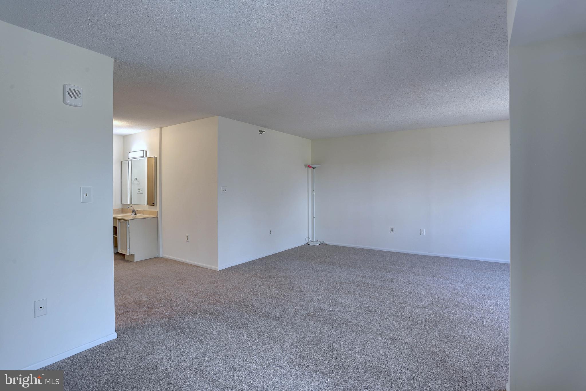 LEISURE WORLD - Residential