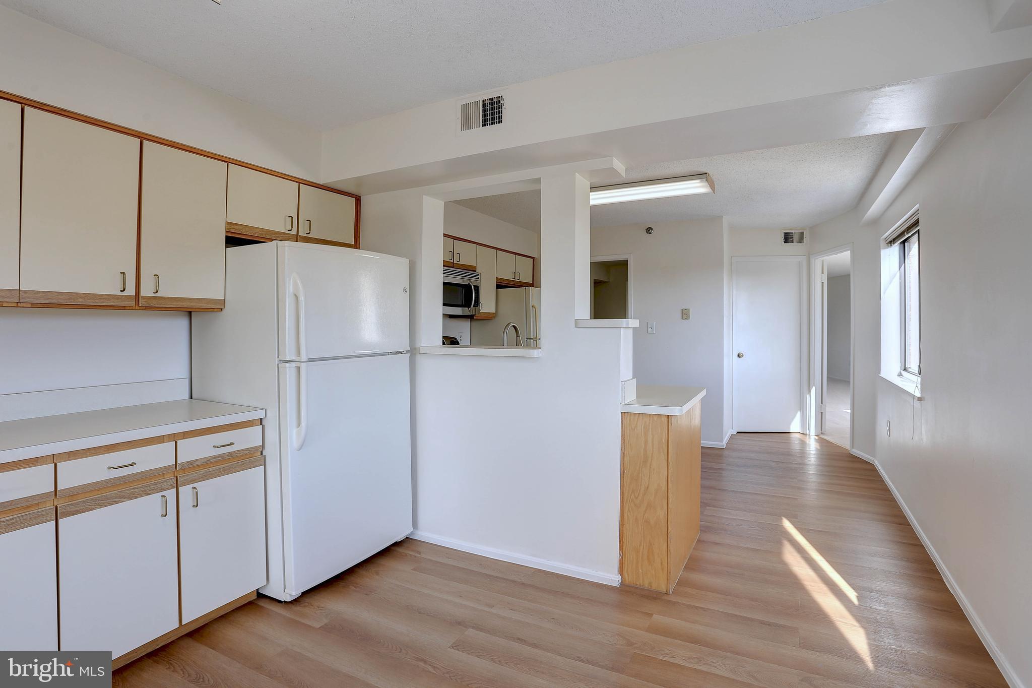 LEISURE WORLD - Residential