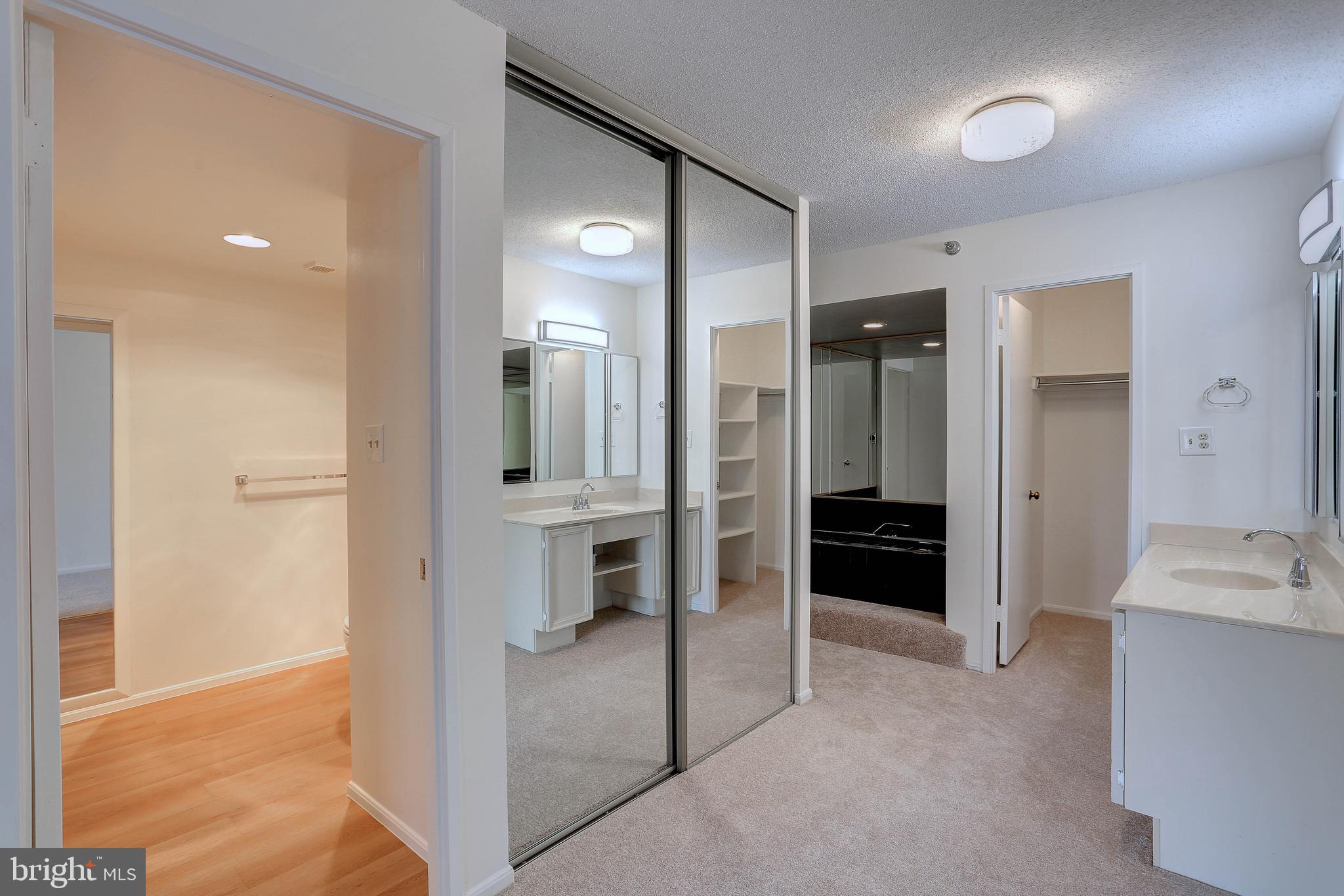 LEISURE WORLD - Residential