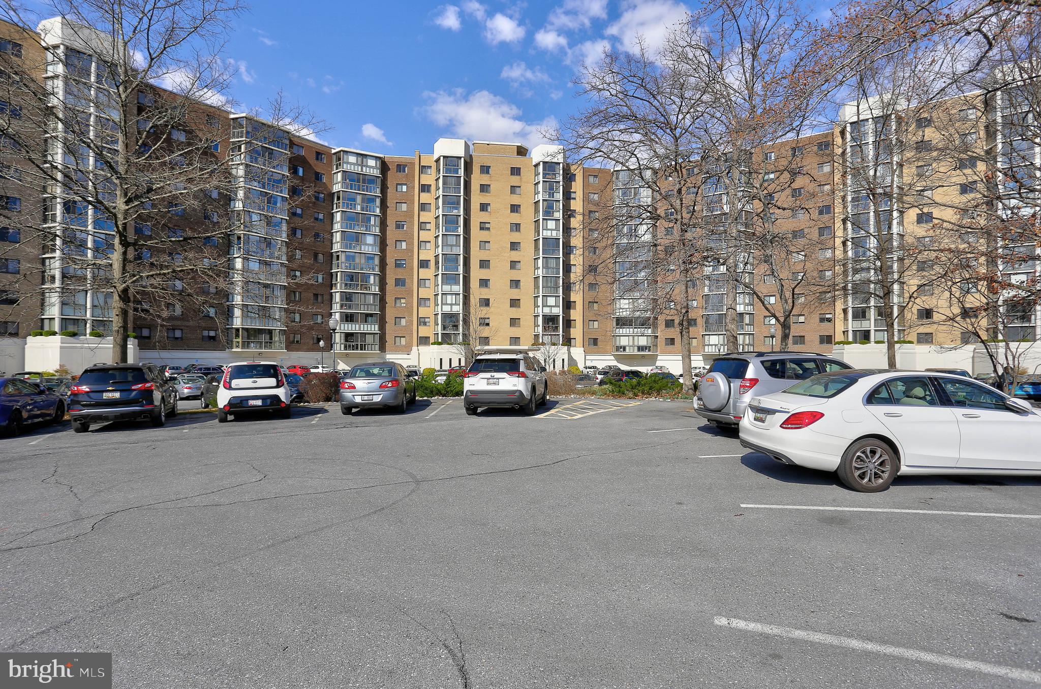 LEISURE WORLD - Residential