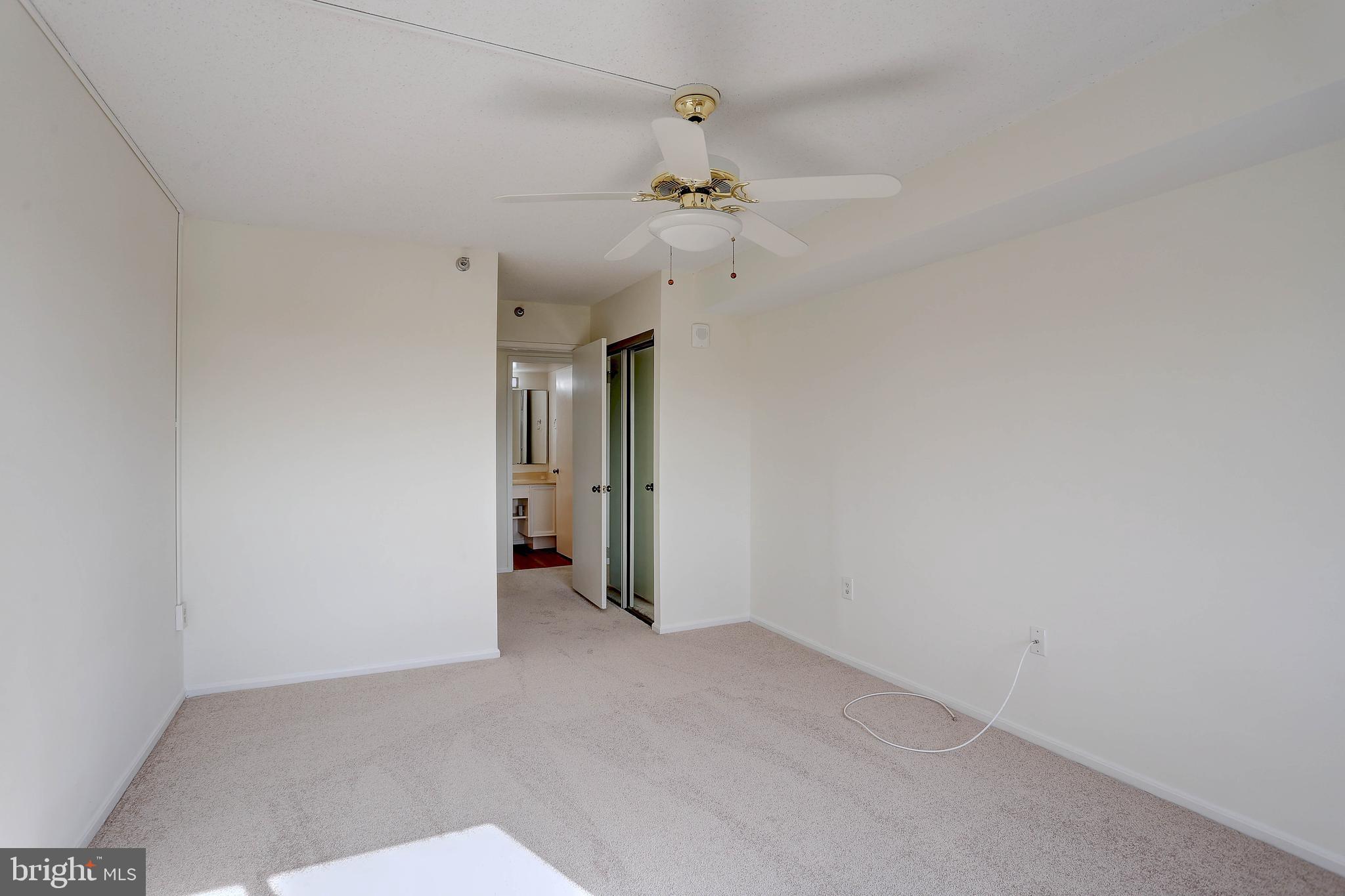 LEISURE WORLD - Residential