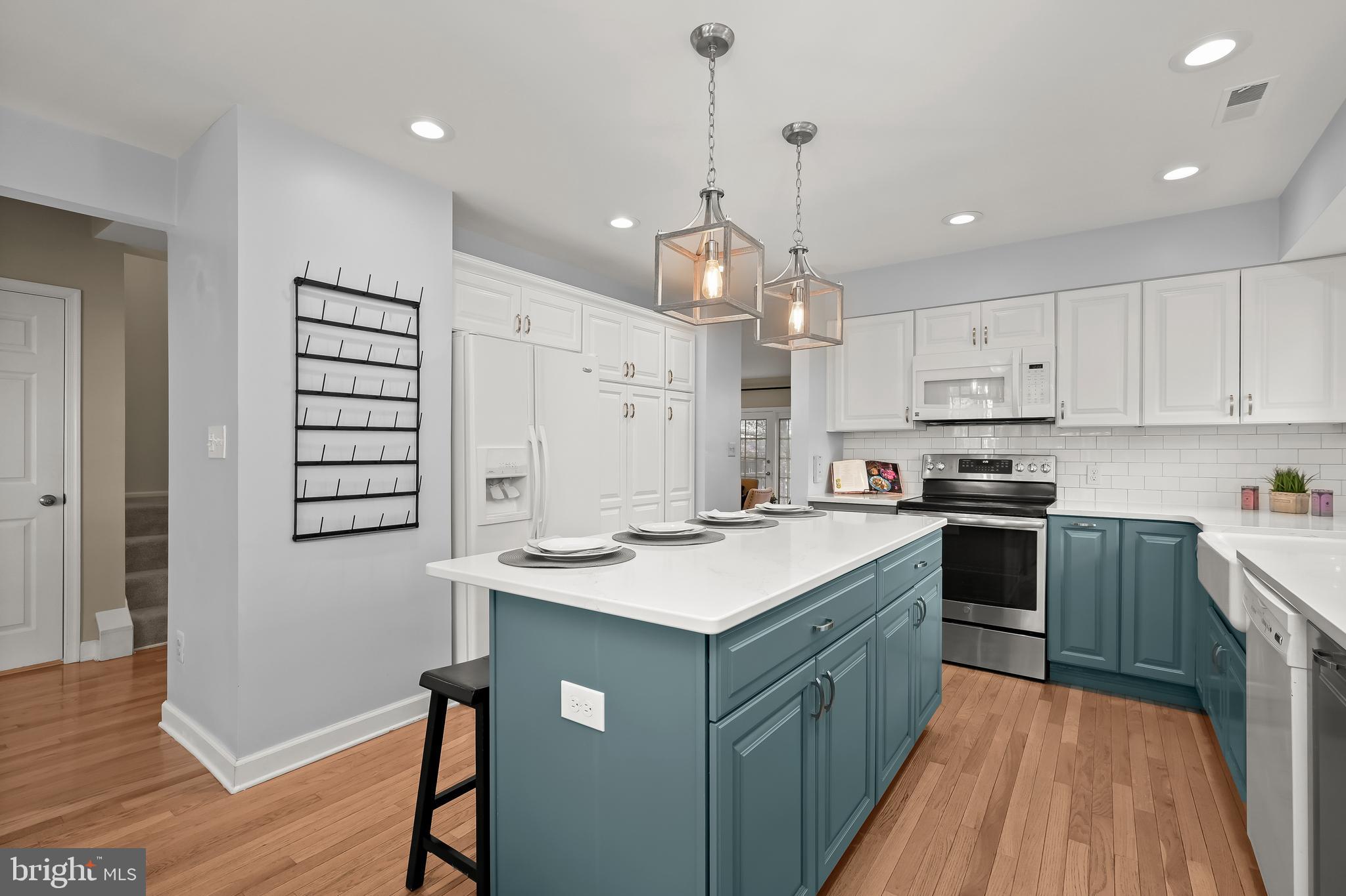 VILLAGE OF OWEN BROWN - Residential