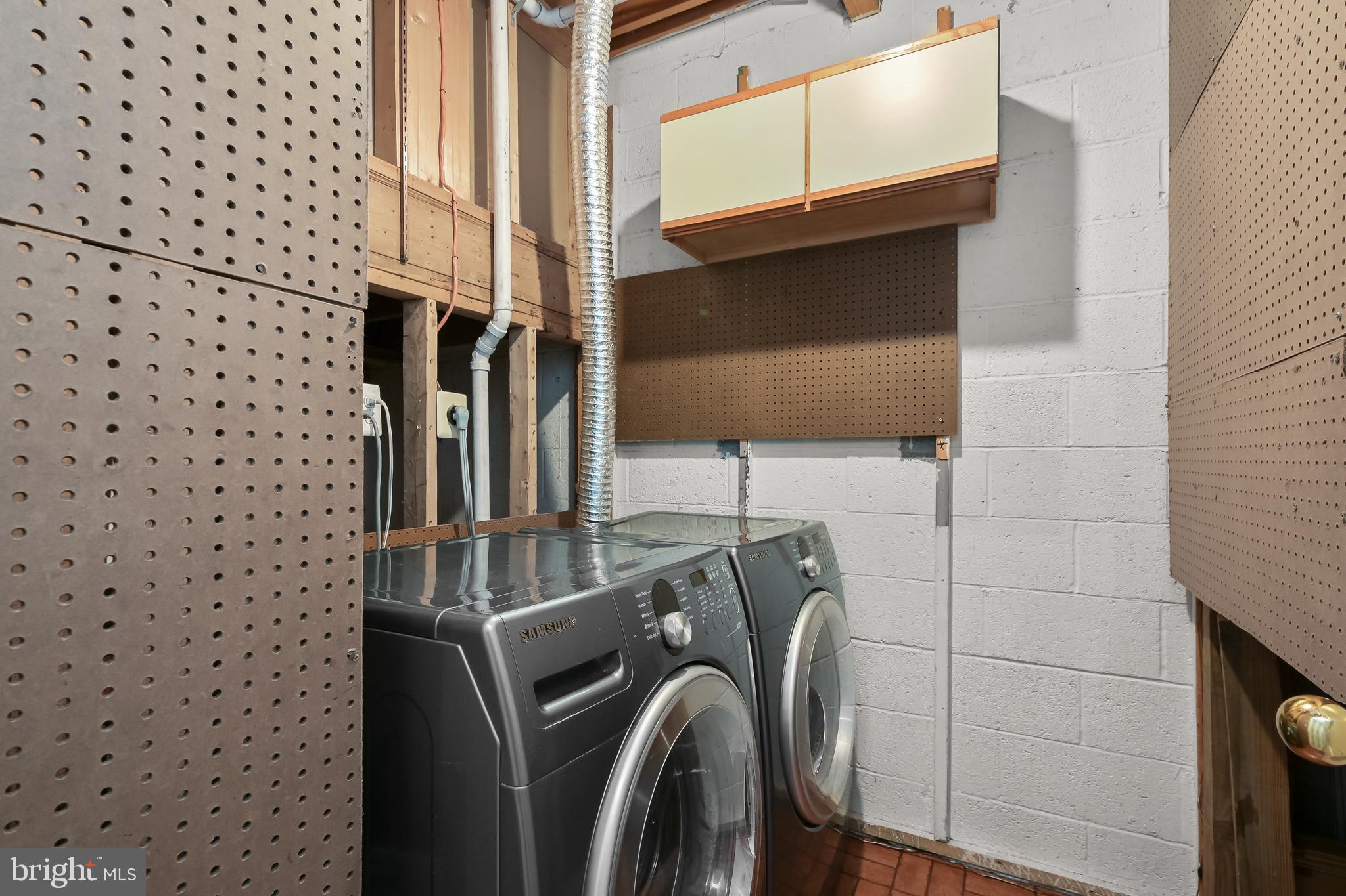 VILLAGE OF OWEN BROWN - Residential