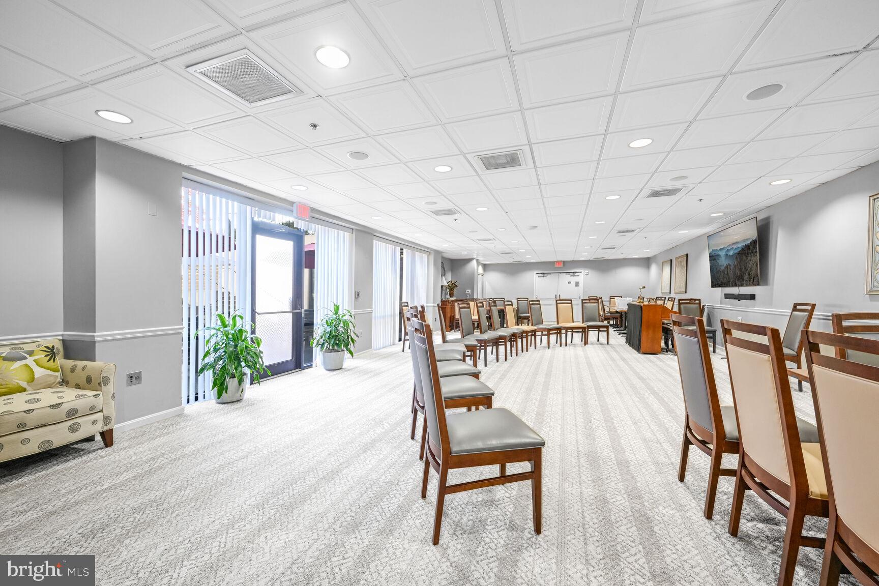 ROSSMOOR LEISURE WORLD - Residential