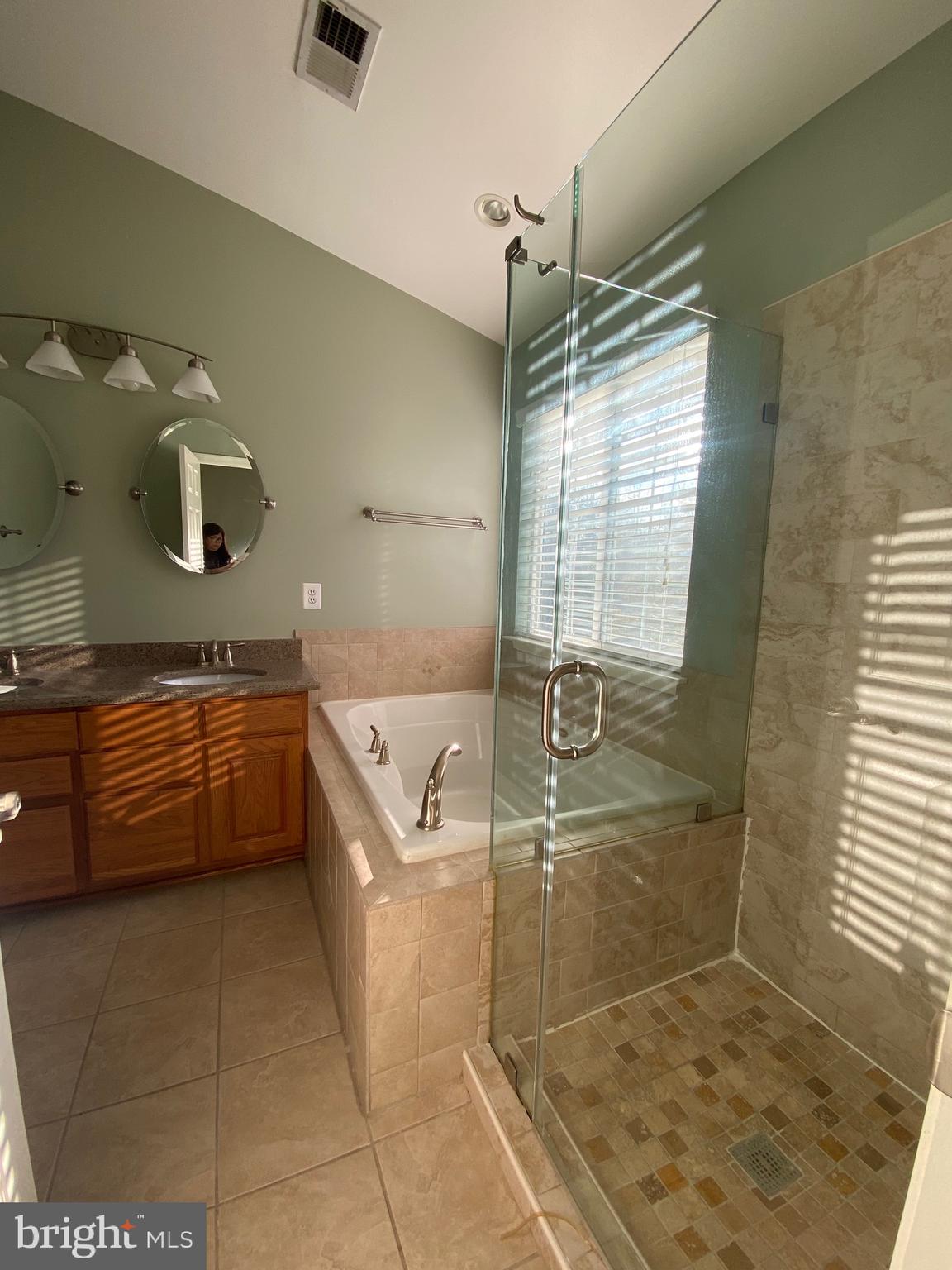 LAKE RIDGE - SPRINGWOODS - Residential Lease