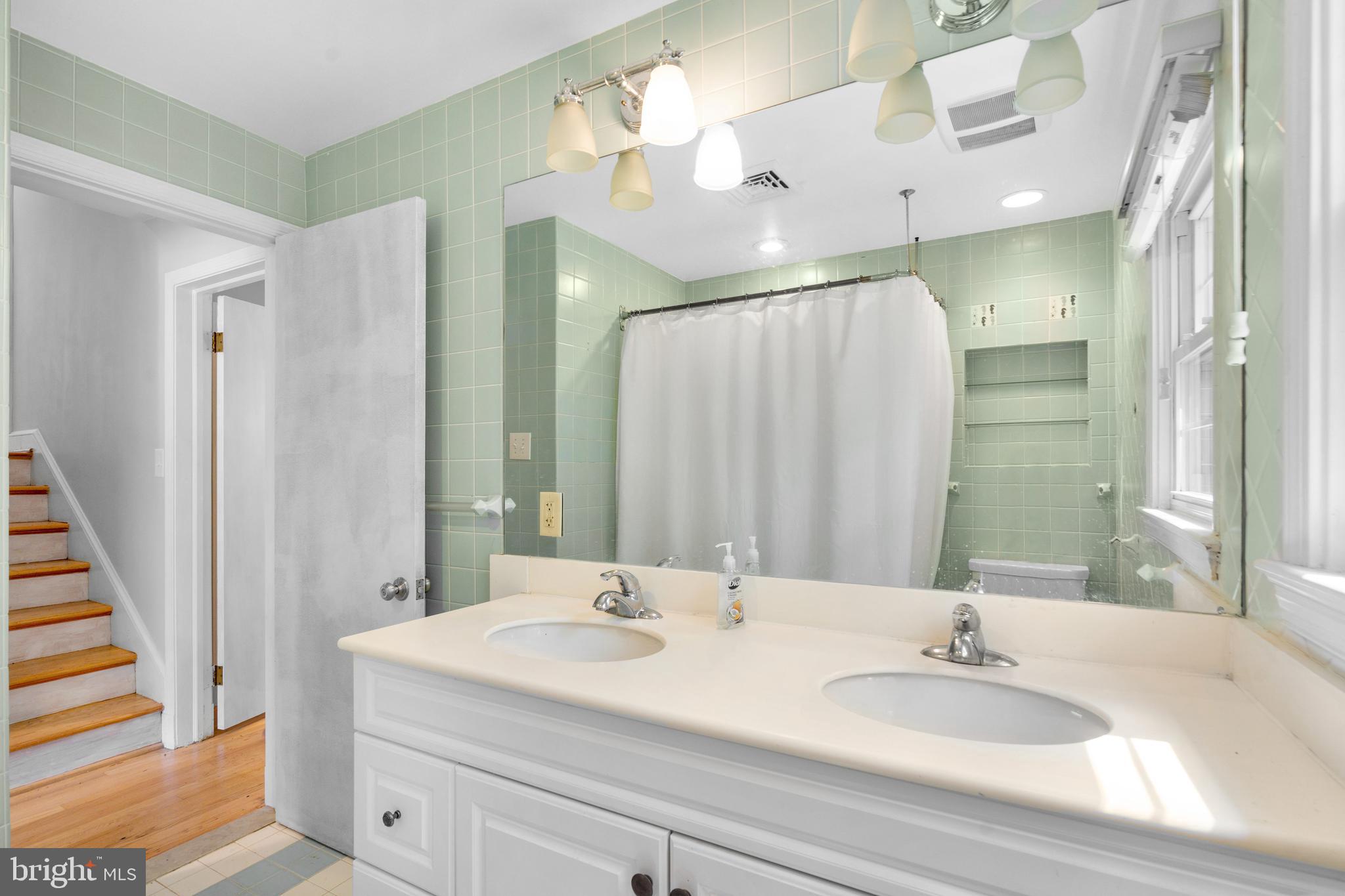 NORTH SEVERNSIDE - Residential