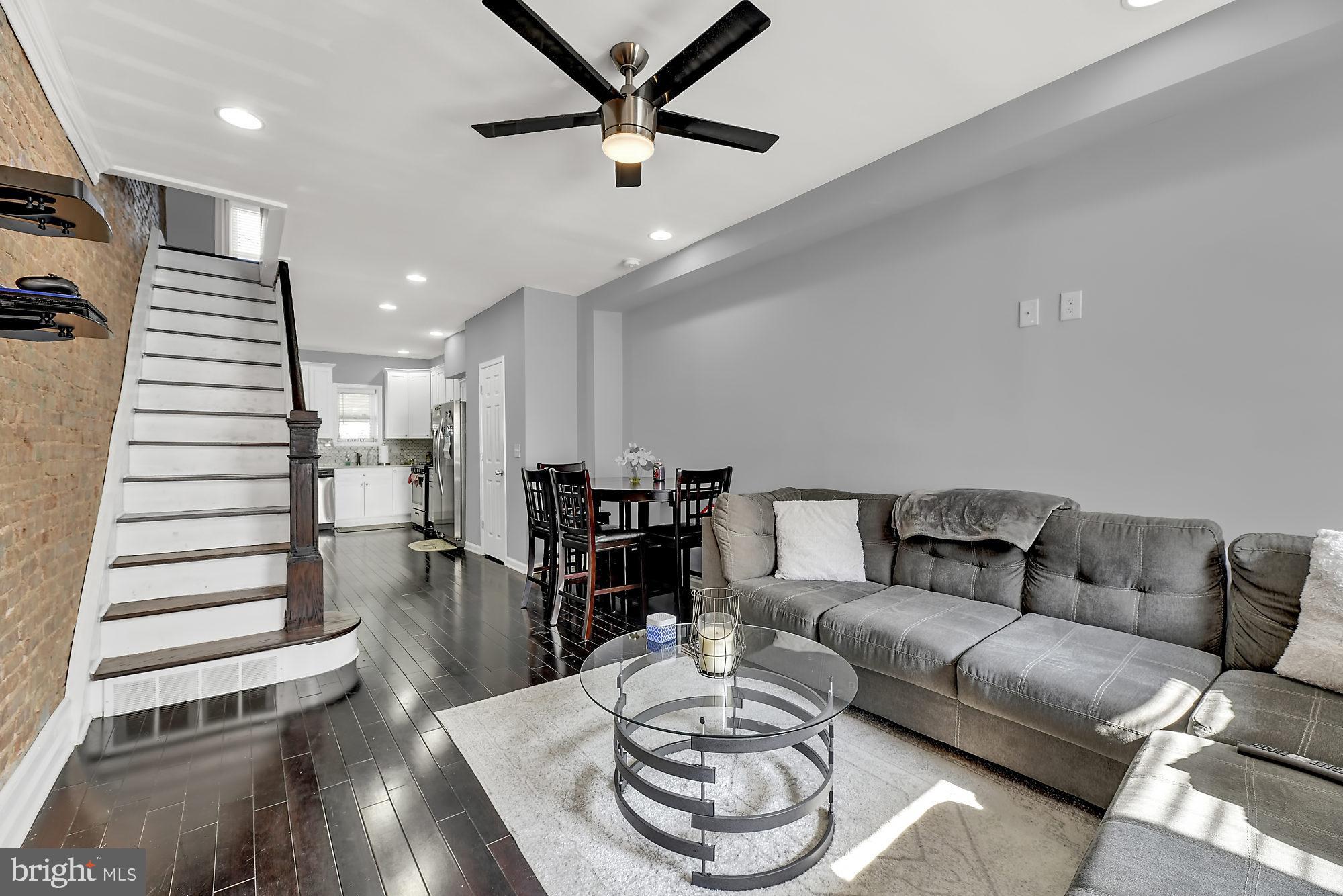 GREEKTOWN - Residential Lease