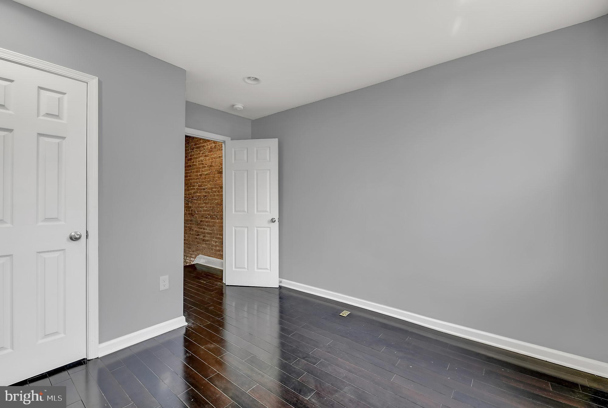 GREEKTOWN - Residential Lease