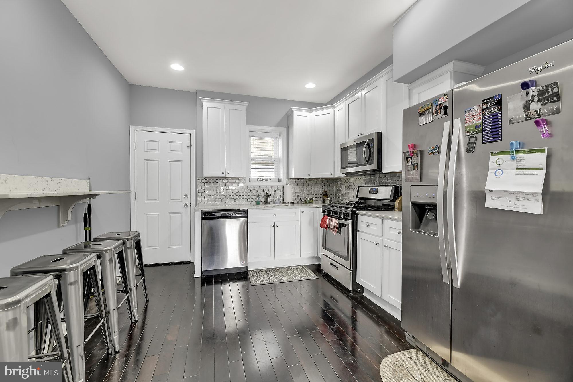 GREEKTOWN - Residential Lease