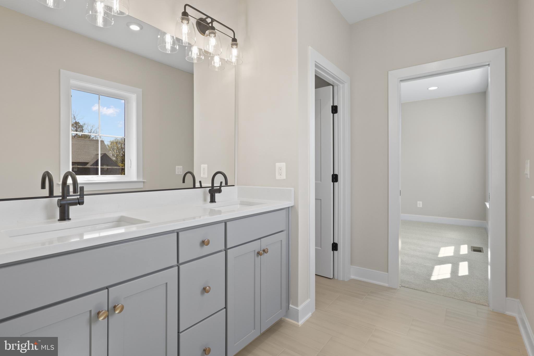 MANTUA HILLS - Residential