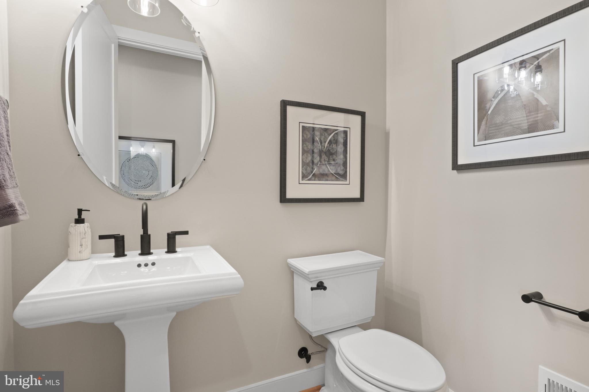 MANTUA HILLS - Residential