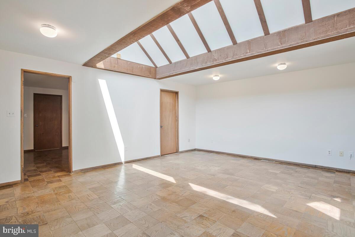 VILLAGE OF LONG REACH - Residential