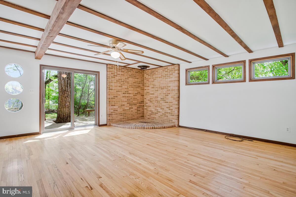 VILLAGE OF LONG REACH - Residential