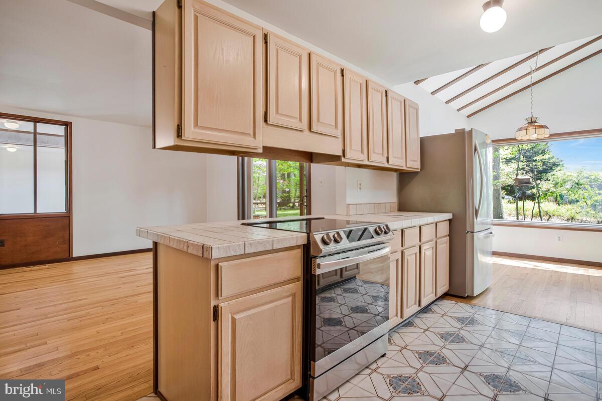 VILLAGE OF LONG REACH - Residential