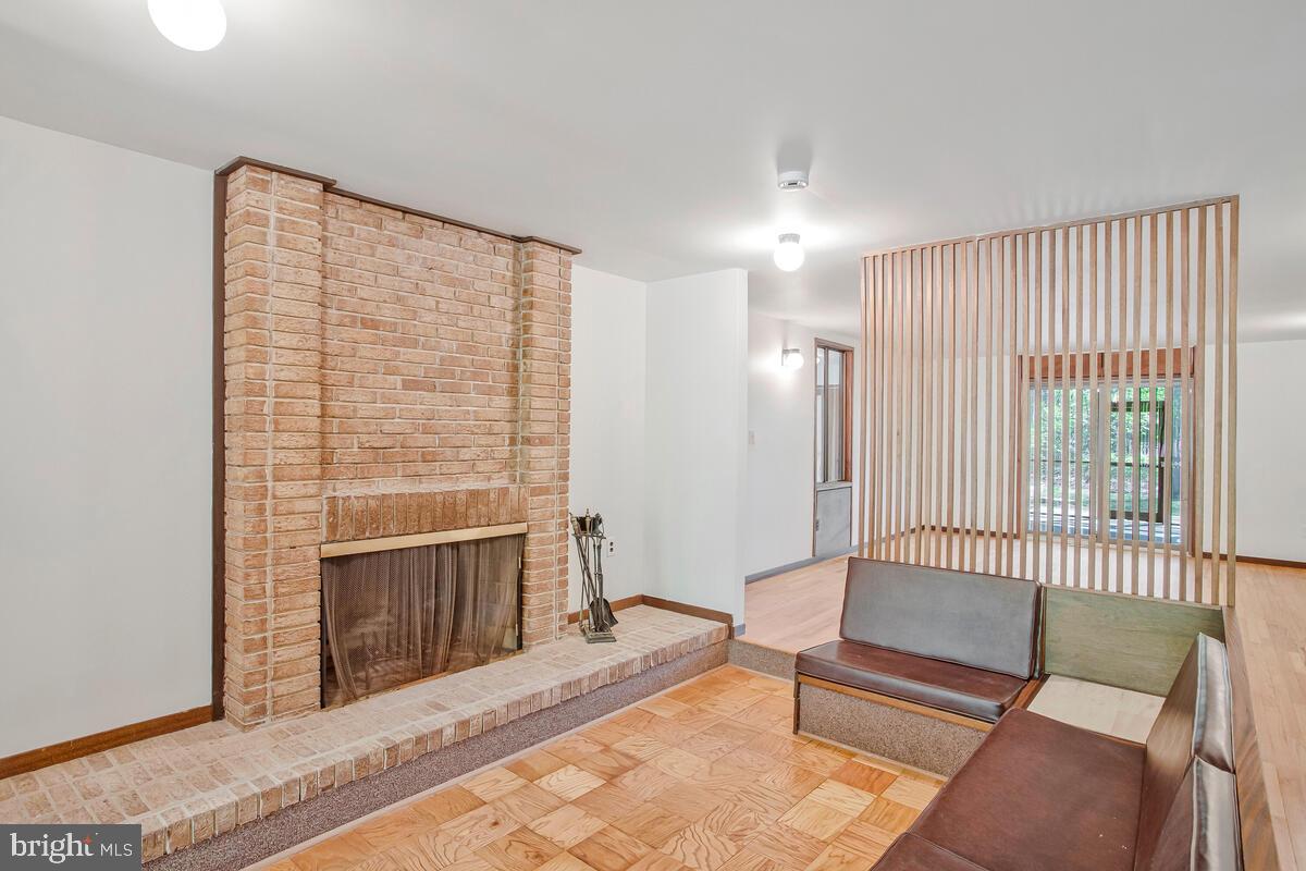 VILLAGE OF LONG REACH - Residential