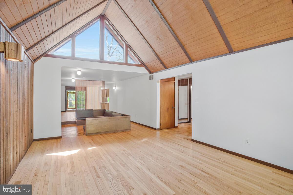 VILLAGE OF LONG REACH - Residential