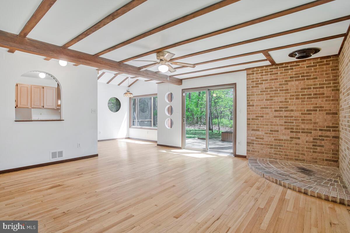 VILLAGE OF LONG REACH - Residential