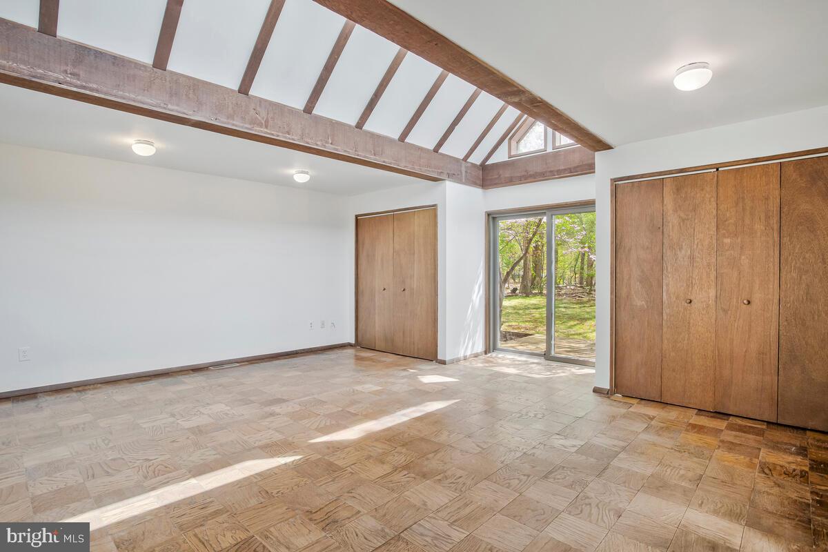 VILLAGE OF LONG REACH - Residential